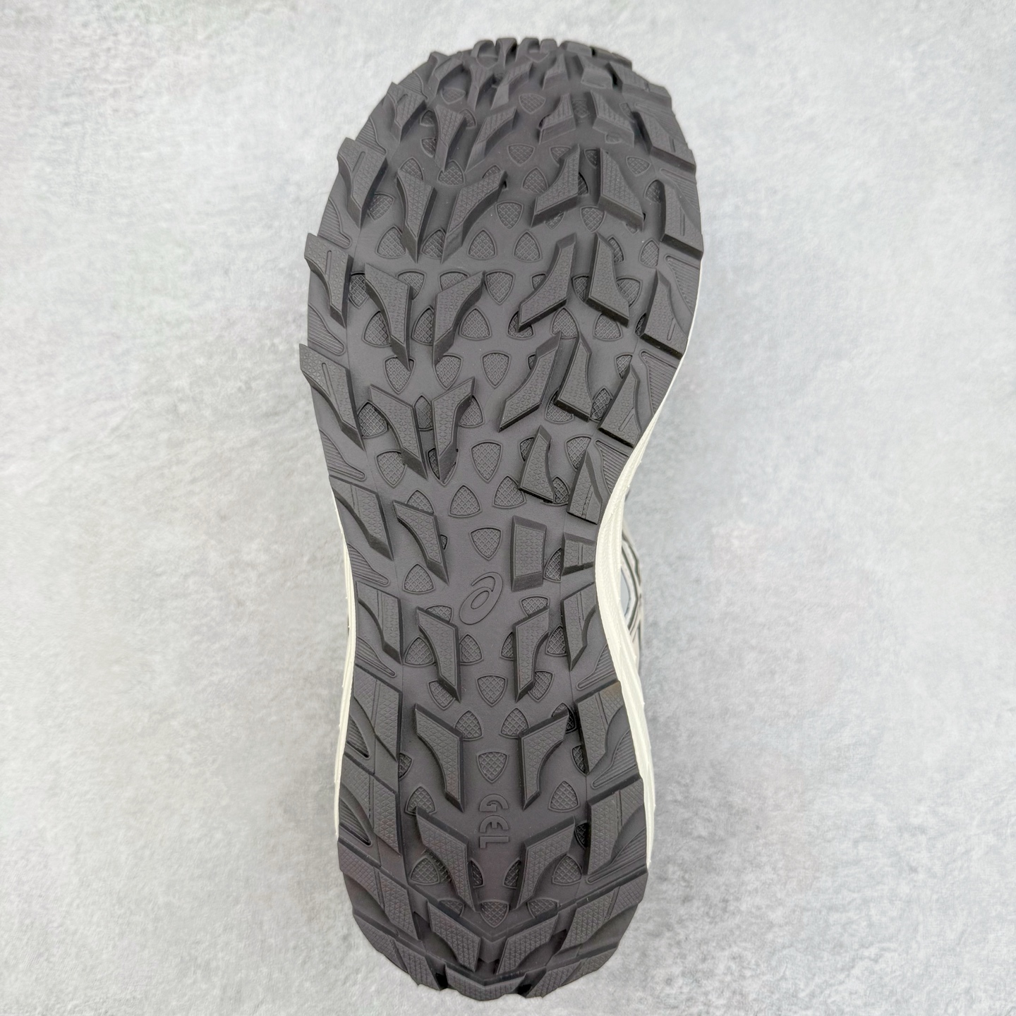 图片[9]-Asics Gel-Sonoma SE 亚瑟士溯溪鞋涉水鞋洞洞鞋 舒适日常休闲百搭防滑低帮户外徒步舒适随行跑步鞋 无界 路更远 今夏必备 颠覆认知 包裹性超强 脚感非常之舒适 侧面镂空设计 透气性极佳 让微风灌入足底 为沸腾夏日注入清爽能量防滑效果也不错 颜值与性能兼备 各平台实体疯狂种草首选 尺码：36 37.5 38 39 40 40.5 41.5 42 42.5 43.5 44 45-选品中心