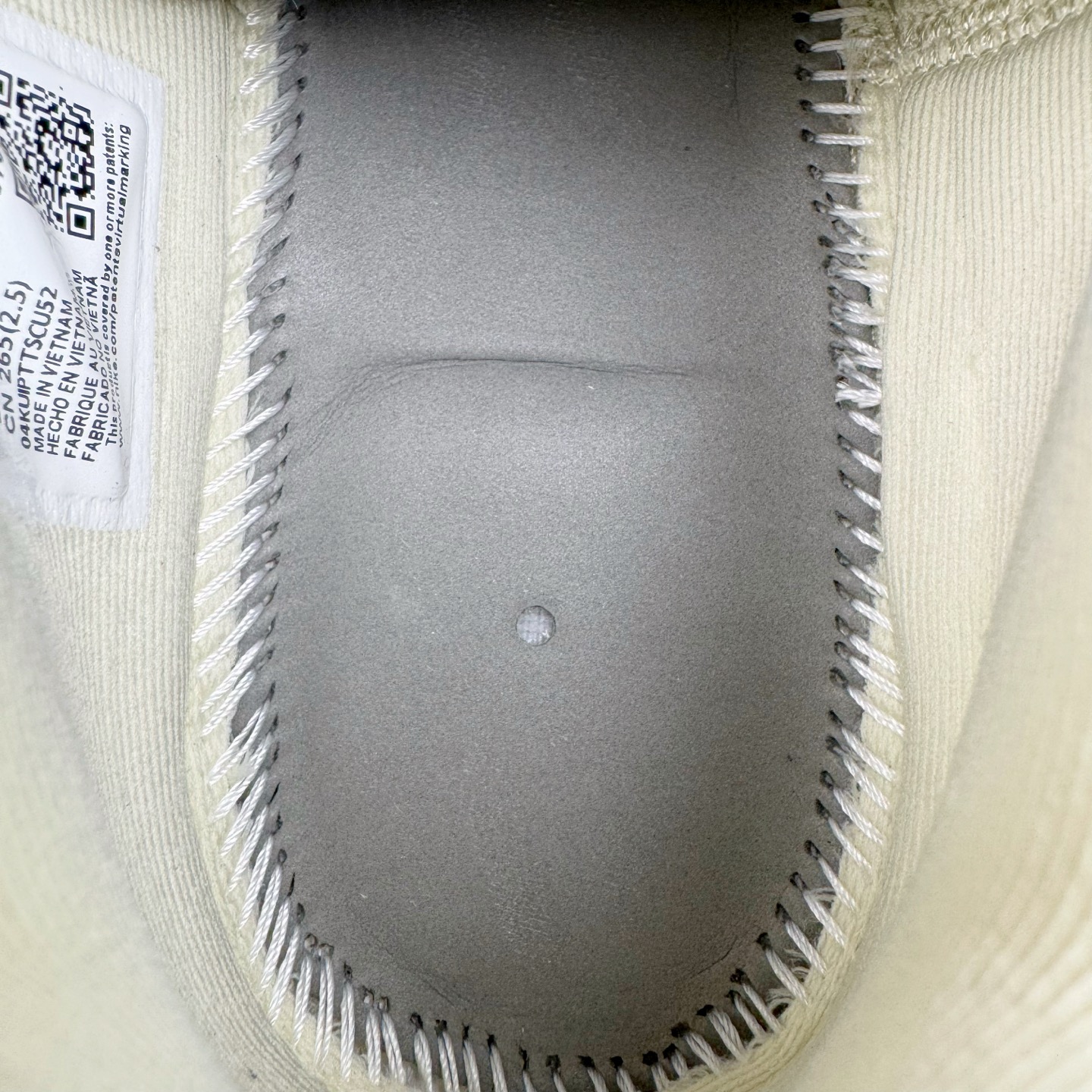 图片[10]-＃Max/灭世 NK Sabrina 2 萨布丽娜二代签名减震防滑低帮篮球鞋 椰奶色 FZ1517-102 革新登场🌪🔝颠覆革新出货‼️缓震配置独家革新！实战属性直接拉满👊🏻实战天花板上限再度提升！实战亲测-性能体验吊打国产同价位鞋款 ⚫️前掌扇形zoom➕增配中足抗扭片➕增配后掌马蹄ZOOM气垫（正品仅配置前掌扇形zoom） 完美解决 正品抗扭不足问题 ⚫️采用科比5代鞋楦以及龙骨数据打造！前后落差仅6mm！小科5实至名归！ ⚫️鞋身➕鞋头增配高频补强层，提升鞋头以及脚踝支撑性 ⚫️鞋垫采用高弹缓震垫材质-磨合一场直接贴合脚型☑️ ⚫️外底加厚2mm，升级止滑配方，磨合一次，抓地原地起飞 后卫旗舰有且只在灭世纯原（支持市场任意货品正面PK） 真材实料，肉眼可见！革新升级绝非空穴来风！灭世纯原内外兼修，用态度诠释最强实战货品👊🏻 尺码：39-46（尺码建议：标准亚洲楦 无需大半码）-选品中心