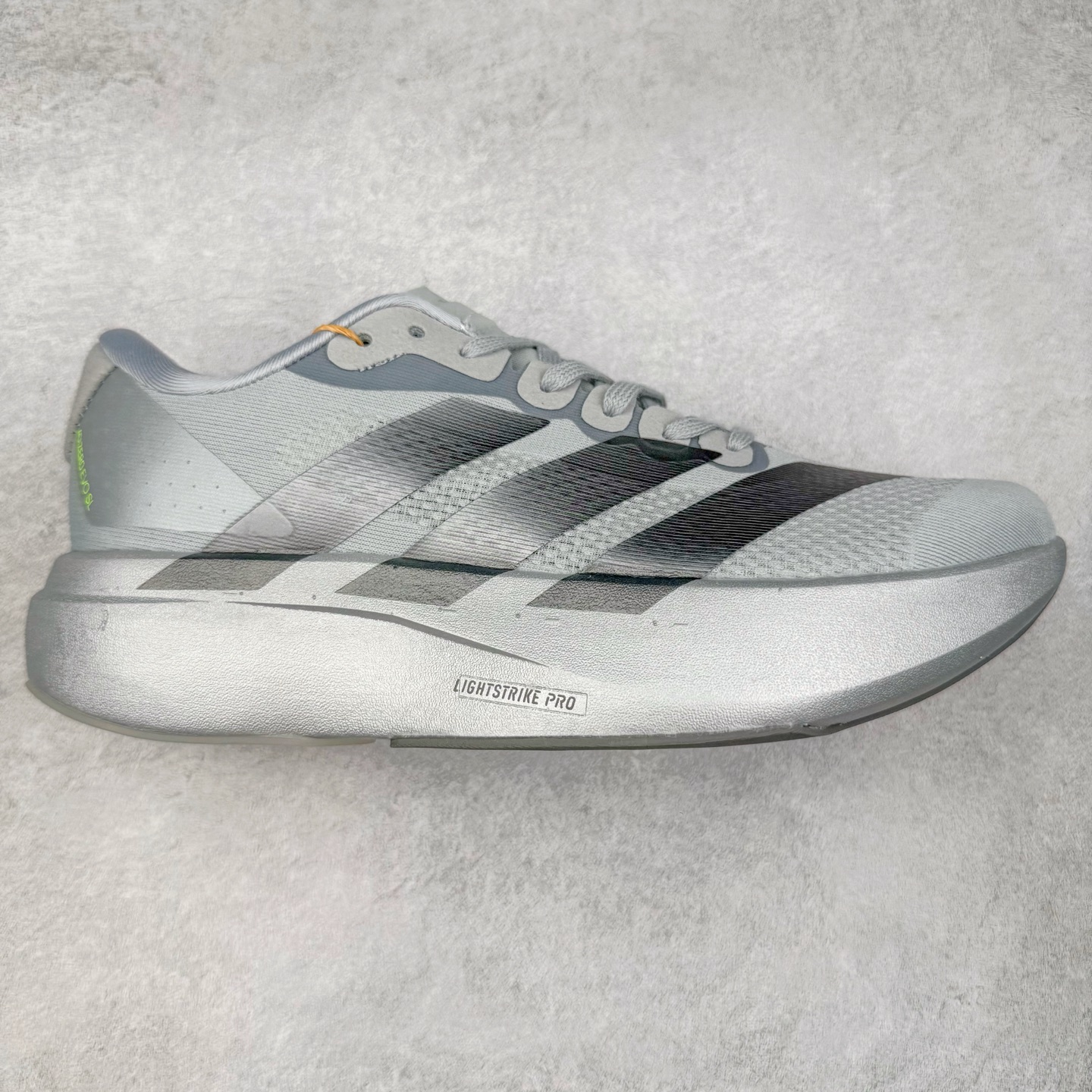 图片[8]-＃福利特价 AD Adizero EVO SL 马拉松竞速专业跑鞋 CELERMESH针织网面非常轻薄 纤维间的缝隙很大 可以保证跑步时的透气、排汗效果 鞋舌直接与两侧的内衬和鞋底连接在一起 在跑步过程中不会被鞋舌的左右移动所困扰 在标准鞋带孔的基础上再拓宽一组鞋带孔 适合不同脚型的需求 突破性 EnergyRods 技术，有助于跑者实现更好的成绩 中底独特的LIGHTSTRIKE PRO泡棉材质 微弹感觉在跑步过程中给予了良好的支撑体验 对于顶级精英和高水平进阶跑者来说 ADIOS PRO是一双值得信赖的竞速比赛用鞋 尺码：36 36.5 37.5 38 38.5 39 40 40.5 41 42 42.5 43 44 44.5 45-选品中心