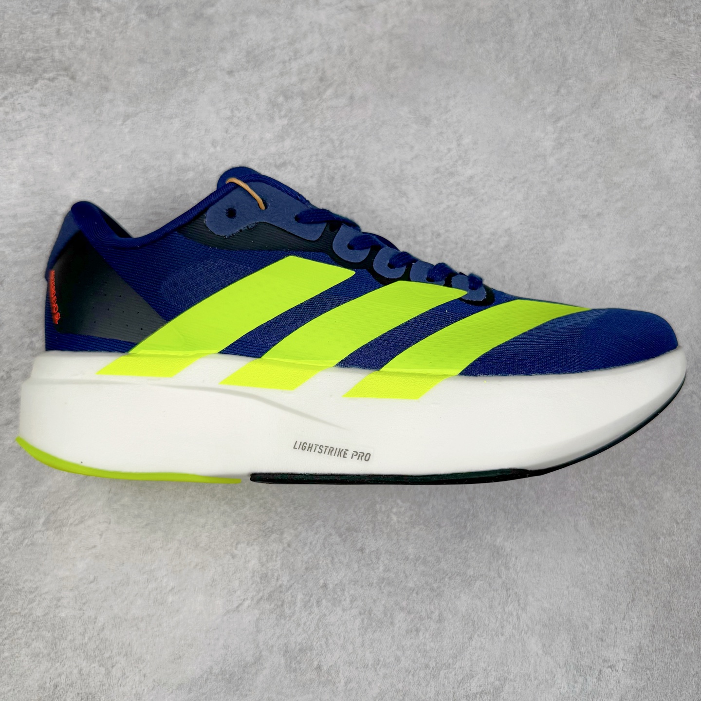 图片[5]-＃福利特价 AD Adizero EVO SL 马拉松竞速专业跑鞋 CELERMESH针织网面非常轻薄 纤维间的缝隙很大 可以保证跑步时的透气、排汗效果 鞋舌直接与两侧的内衬和鞋底连接在一起 在跑步过程中不会被鞋舌的左右移动所困扰 在标准鞋带孔的基础上再拓宽一组鞋带孔 适合不同脚型的需求 突破性 EnergyRods 技术，有助于跑者实现更好的成绩 中底独特的LIGHTSTRIKE PRO泡棉材质 微弹感觉在跑步过程中给予了良好的支撑体验 对于顶级精英和高水平进阶跑者来说 ADIOS PRO是一双值得信赖的竞速比赛用鞋 尺码：36 36.5 37.5 38 38.5 39 40 40.5 41 42 42.5 43 44 44.5 45-选品中心