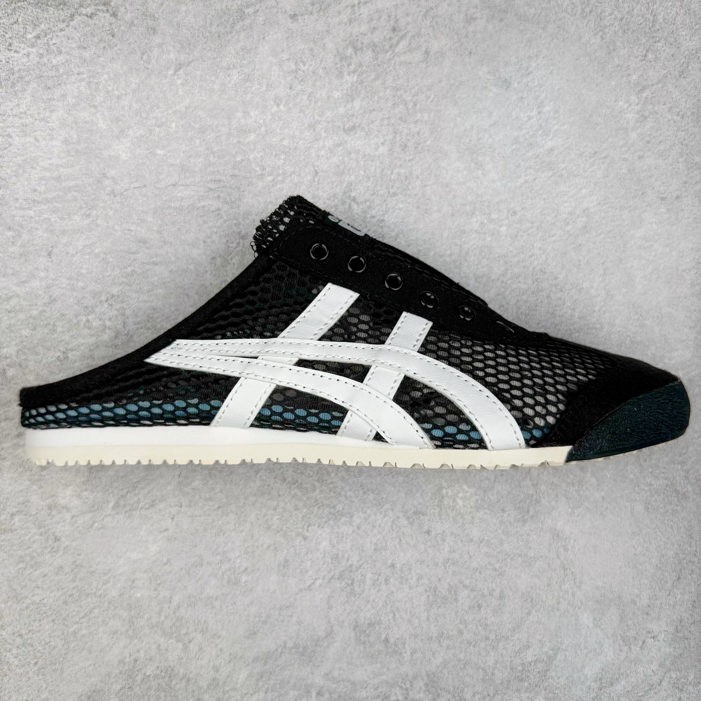 图片[7]-Onitsuka Tiger MEXICO 66 MEXICO 66 Sabot 鬼冢虎经典舒适透气低帮生活休闲鞋 男女同款 产品从款式颜色造型上体现出追求舒适和细节的完美 鞋类更是推崇手工制作的严谨与完美 融舒适性与可穿性的设计风格 注重细节的完美和别致魅力 既保持稳重 又不失轻松的时尚感 尺码：36 37 37.5 38 39 39.5 40 40.5 41.5 42 42.5 43.5 44 45-选品中心
