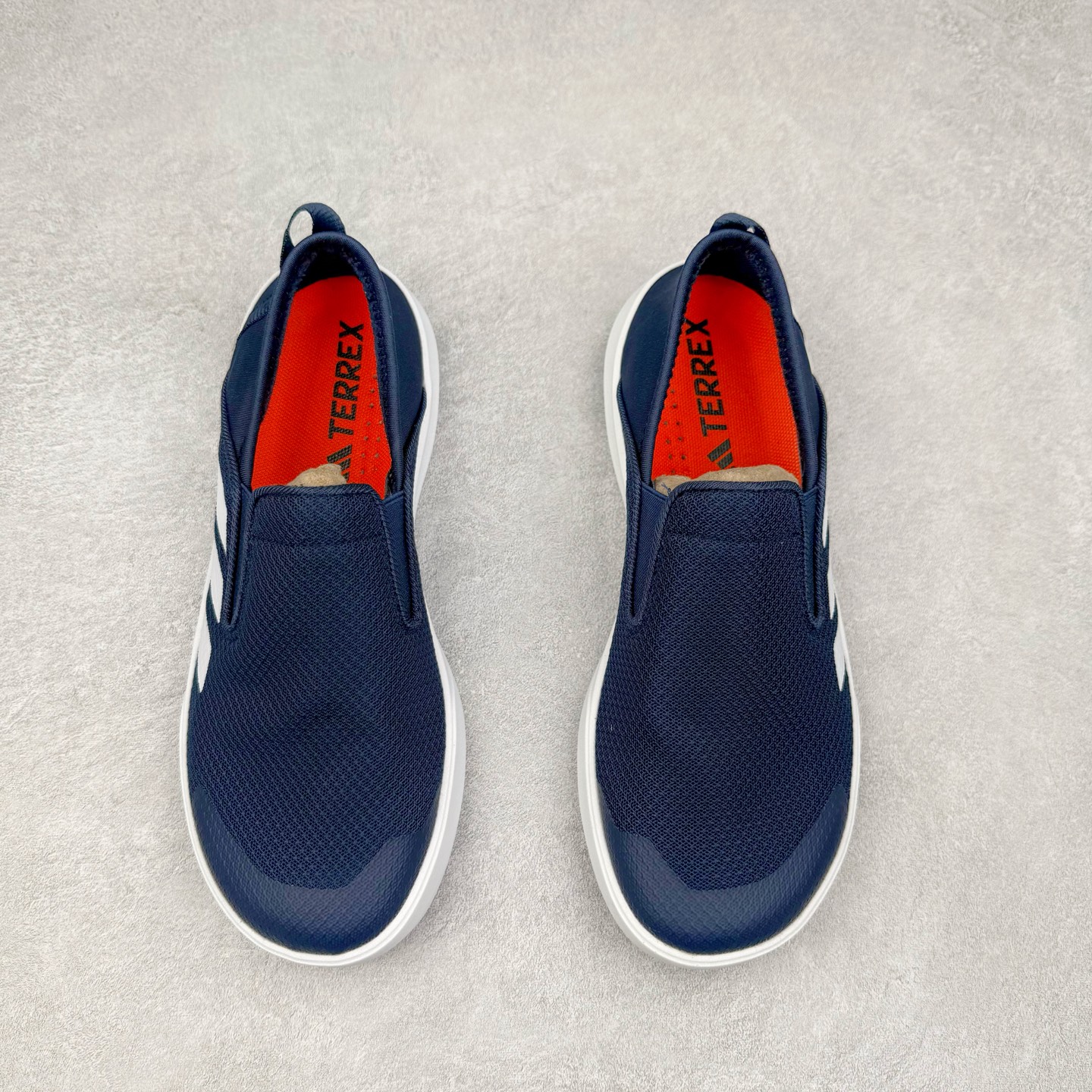 图片[2]-AD Terrex Boat 清风舒适百搭耐磨防滑低帮 生活休闲鞋一脚蹬男女同款 实拍调校N版已经零色差零失真 百分百还原实物色彩所见即所得 不存在货不对板色差等低级问题 选购参考实物拍摄 不混卖不参货 只用心做好货严格选品 承诺混一赔十 尺码：36 36.5 37.5 38 38.5 39 40 40.5 41 42 42.5 43 44 44.5 45-选品中心