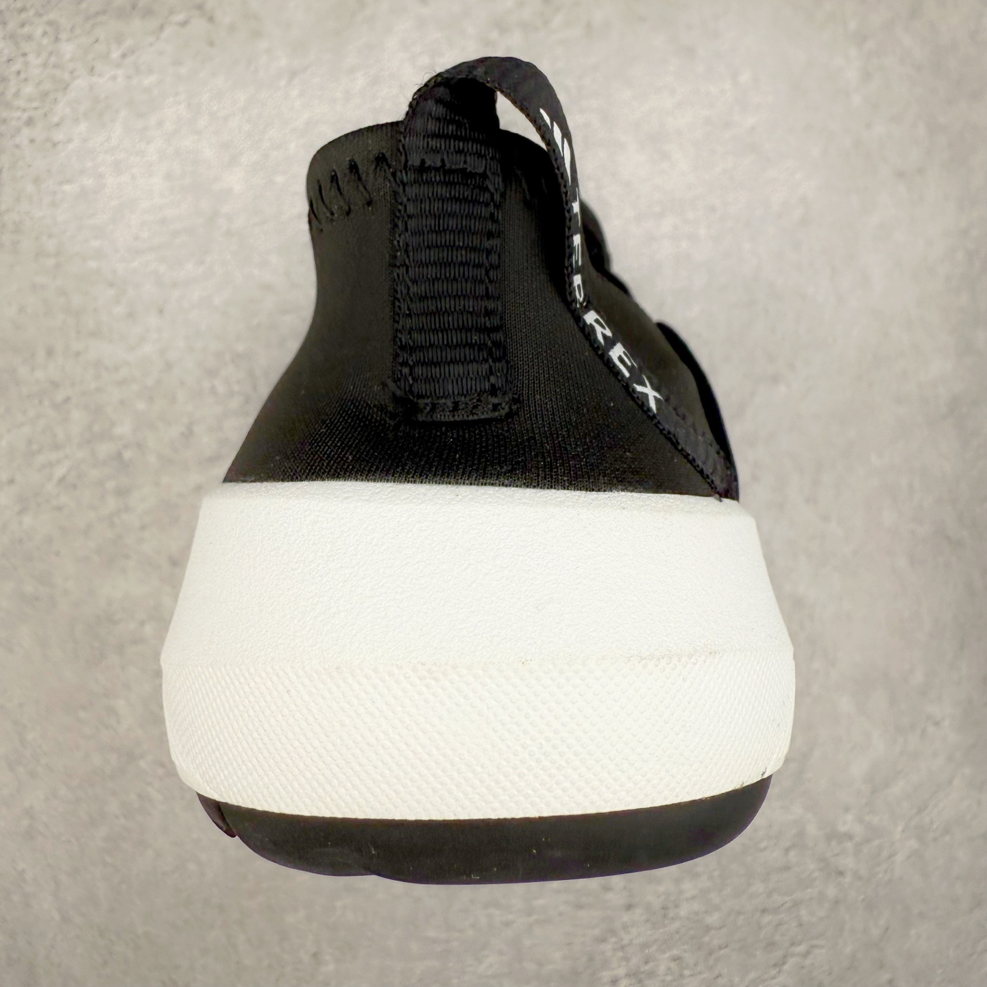 图片[8]-AD Terrex Boat 清风舒适百搭耐磨防滑低帮 生活休闲鞋一脚蹬男女同款 实拍调校N版已经零色差零失真 百分百还原实物色彩所见即所得 不存在货不对板色差等低级问题 选购参考实物拍摄 不混卖不参货 只用心做好货严格选品 承诺混一赔十 尺码：36 36.5 37.5 38 38.5 39 40 40.5 41 42 42.5 43 44 44.5 45-选品中心