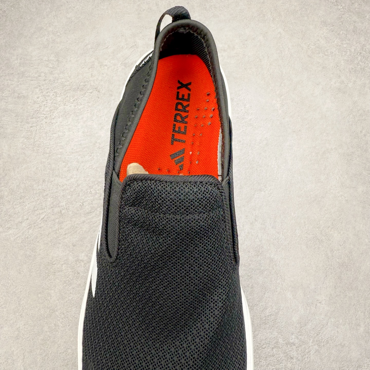 图片[5]-AD Terrex Boat 清风舒适百搭耐磨防滑低帮 生活休闲鞋一脚蹬男女同款 实拍调校N版已经零色差零失真 百分百还原实物色彩所见即所得 不存在货不对板色差等低级问题 选购参考实物拍摄 不混卖不参货 只用心做好货严格选品 承诺混一赔十 尺码：36 36.5 37.5 38 38.5 39 40 40.5 41 42 42.5 43 44 44.5 45-选品中心