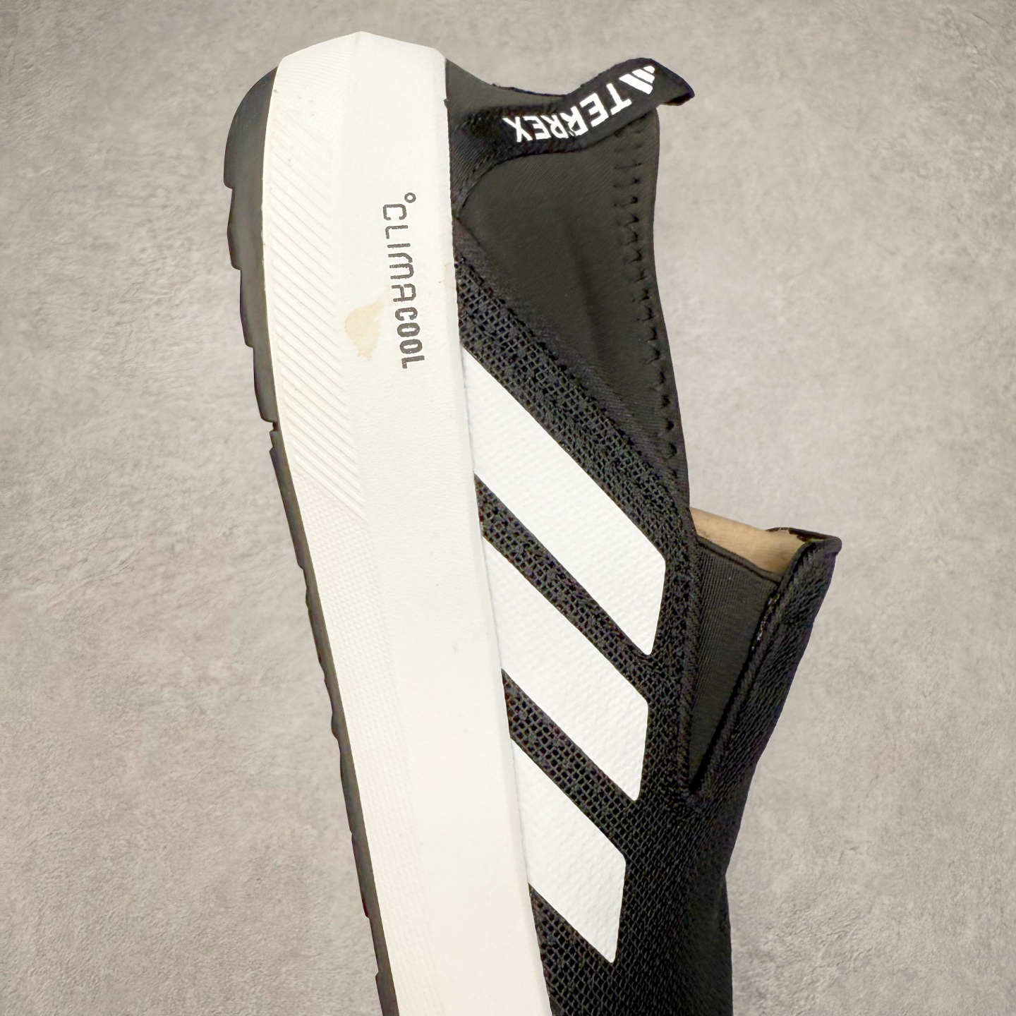 图片[6]-AD Terrex Boat 清风舒适百搭耐磨防滑低帮 生活休闲鞋一脚蹬男女同款 实拍调校N版已经零色差零失真 百分百还原实物色彩所见即所得 不存在货不对板色差等低级问题 选购参考实物拍摄 不混卖不参货 只用心做好货严格选品 承诺混一赔十 尺码：36 36.5 37.5 38 38.5 39 40 40.5 41 42 42.5 43 44 44.5 45-选品中心