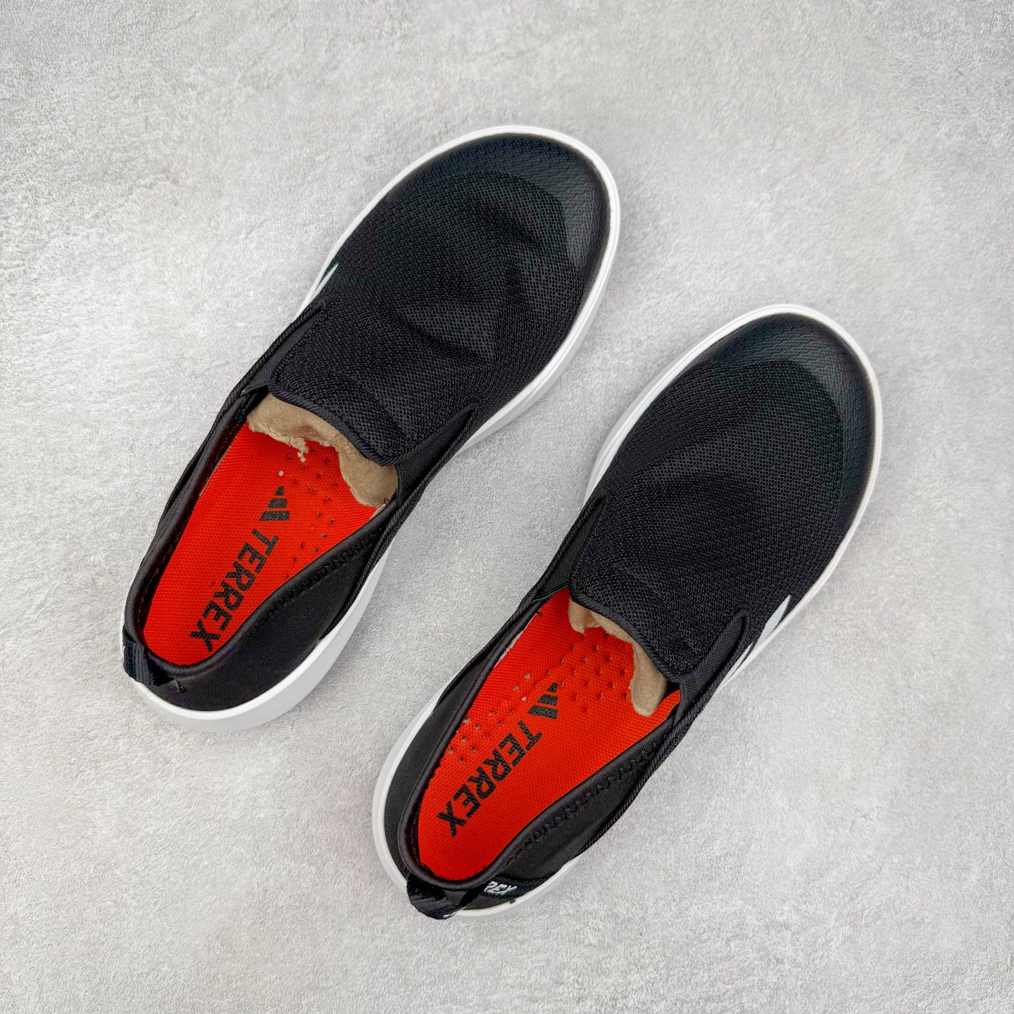 图片[3]-AD Terrex Boat 清风舒适百搭耐磨防滑低帮 生活休闲鞋一脚蹬男女同款 实拍调校N版已经零色差零失真 百分百还原实物色彩所见即所得 不存在货不对板色差等低级问题 选购参考实物拍摄 不混卖不参货 只用心做好货严格选品 承诺混一赔十 尺码：36 36.5 37.5 38 38.5 39 40 40.5 41 42 42.5 43 44 44.5 45-选品中心