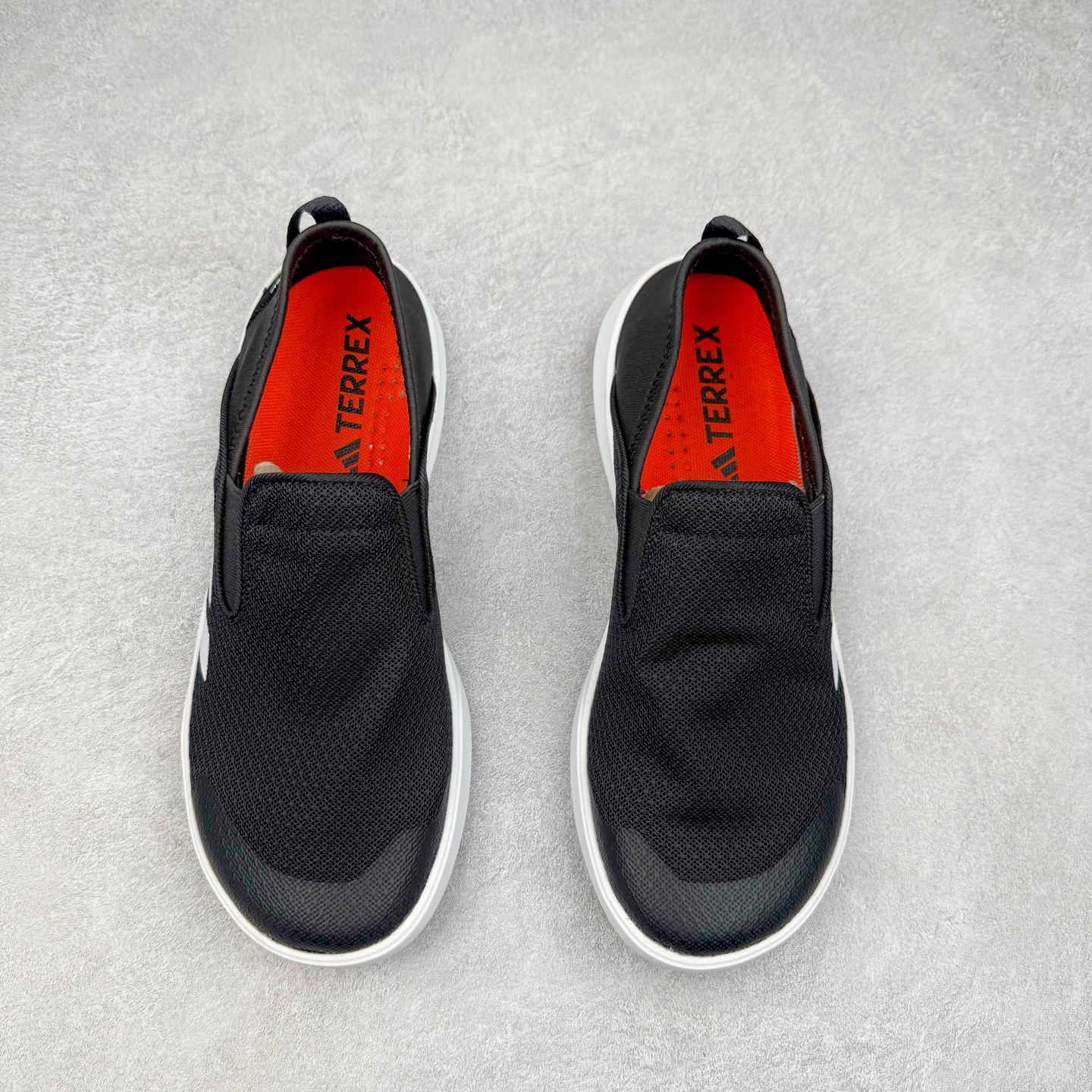 图片[2]-AD Terrex Boat 清风舒适百搭耐磨防滑低帮 生活休闲鞋一脚蹬男女同款 实拍调校N版已经零色差零失真 百分百还原实物色彩所见即所得 不存在货不对板色差等低级问题 选购参考实物拍摄 不混卖不参货 只用心做好货严格选品 承诺混一赔十 尺码：36 36.5 37.5 38 38.5 39 40 40.5 41 42 42.5 43 44 44.5 45-选品中心