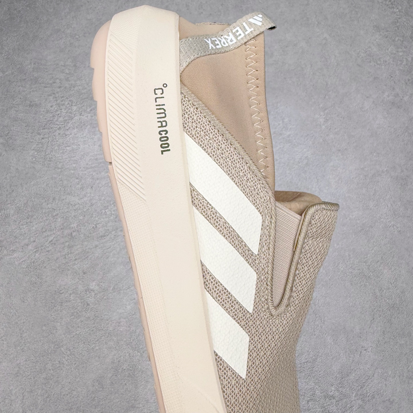 图片[6]-AD Terrex Boat 清风舒适百搭耐磨防滑低帮 生活休闲鞋一脚蹬男女同款 实拍调校N版已经零色差零失真 百分百还原实物色彩所见即所得 不存在货不对板色差等低级问题 选购参考实物拍摄 不混卖不参货 只用心做好货严格选品 承诺混一赔十 尺码：36 36.5 37.5 38 38.5 39 40 40.5 41 42 42.5 43 44 44.5 45-选品中心