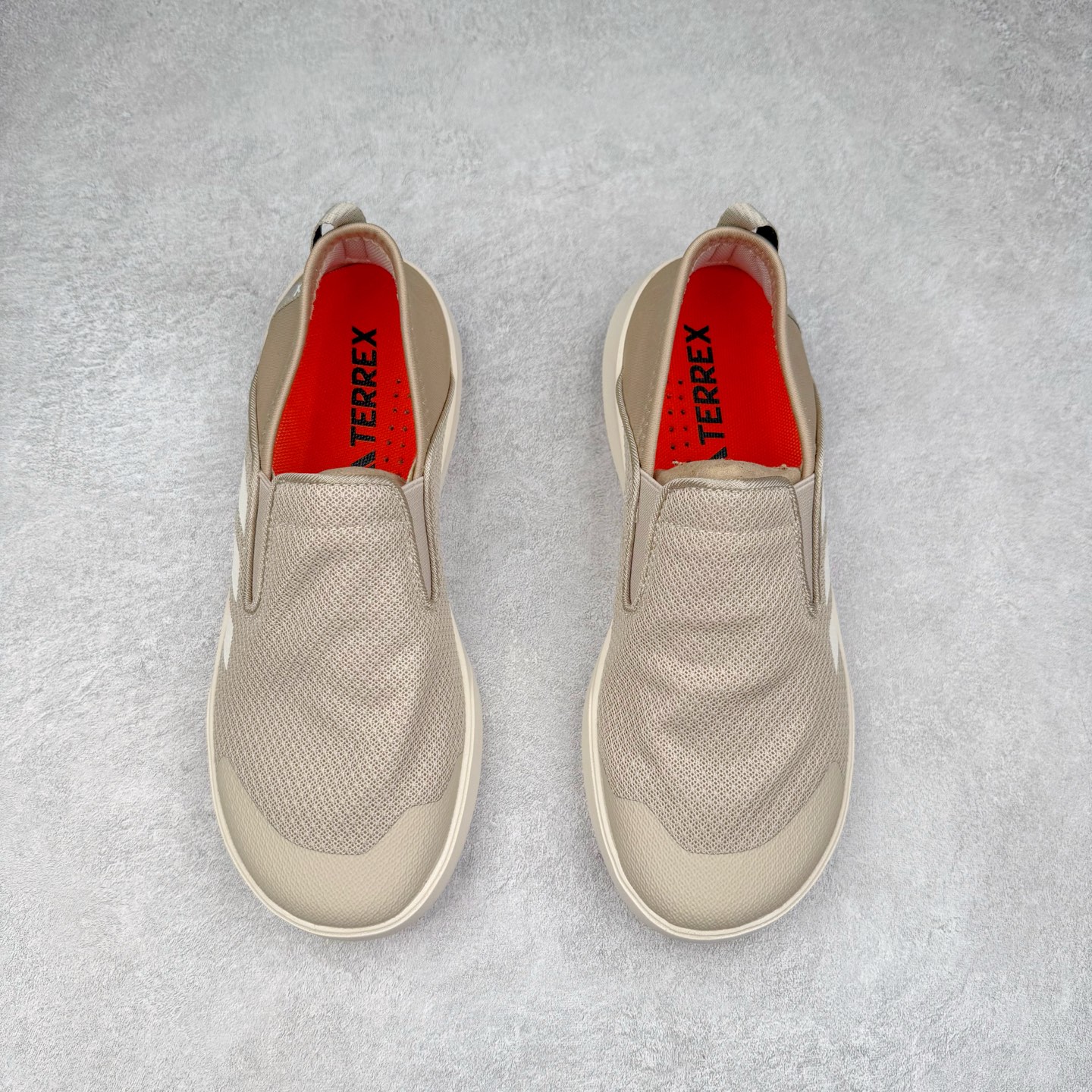 图片[2]-AD Terrex Boat 清风舒适百搭耐磨防滑低帮 生活休闲鞋一脚蹬男女同款 实拍调校N版已经零色差零失真 百分百还原实物色彩所见即所得 不存在货不对板色差等低级问题 选购参考实物拍摄 不混卖不参货 只用心做好货严格选品 承诺混一赔十 尺码：36 36.5 37.5 38 38.5 39 40 40.5 41 42 42.5 43 44 44.5 45-选品中心