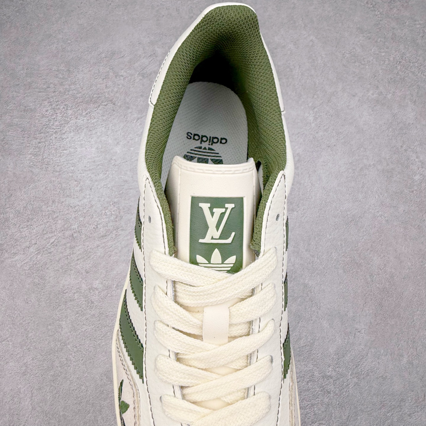图片[5]-＃C2 AD Gazelle Indoor Trainers 羚羊内训系列低帮复古百搭休闲运动德训风板鞋 XD1688- 103 90年代经典的复刻版！自60年代以足球训练鞋面世以来,Gazelle就以其经典设计席卷全球。1991年版本的复刻,再造经典Gazelle。采用皮革打造,搭配浊色细节,让这款经典更加简约。尺码：36 36⅔ 37⅓ 38 38⅔ 39⅓ 40 40⅔ 41⅓ 42 42⅔ 43⅓ 44⅓ 44⅔ 45-选品中心