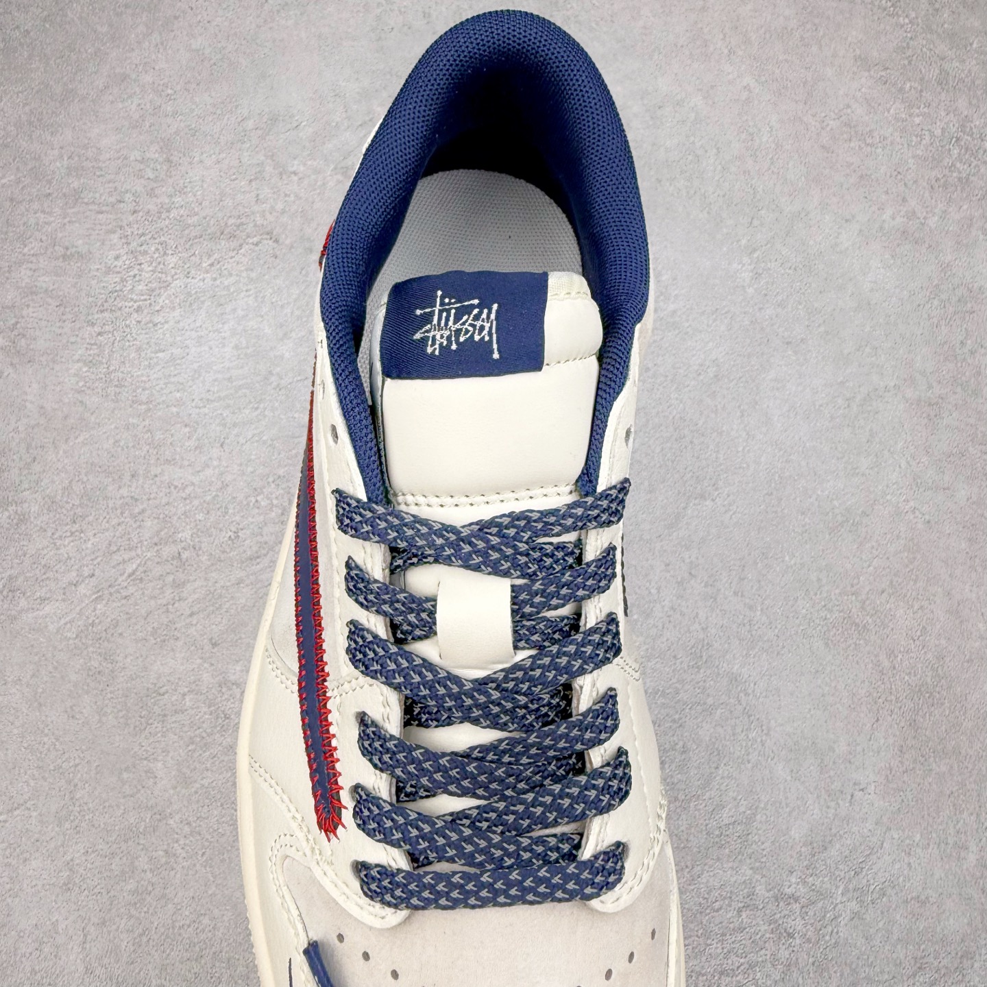 图片[5]-TS x Air Jordan AJ1 Low 倒钩低帮联名定制配色 SJ2068-134 原厂内置气垫魔块 A模大底 头层小牛皮 鞋舌AJ原厂专用牛津布+AJ专用反口珍珠布+原厂无杂质高弹内里海棉+特殊封边弹力鞋带 实拍调校N版已经零色差零失真 百分百还原实物色彩所见即所得 不存在货不对板色差等低级问题 选购参考实物拍摄 不混卖不参货 只用心做好货严格选品 承诺混一赔十 尺码：36 36.5 37.5 38 38.5 39 40 40.5 41 42 42.5 43 44 44.5 45-选品中心