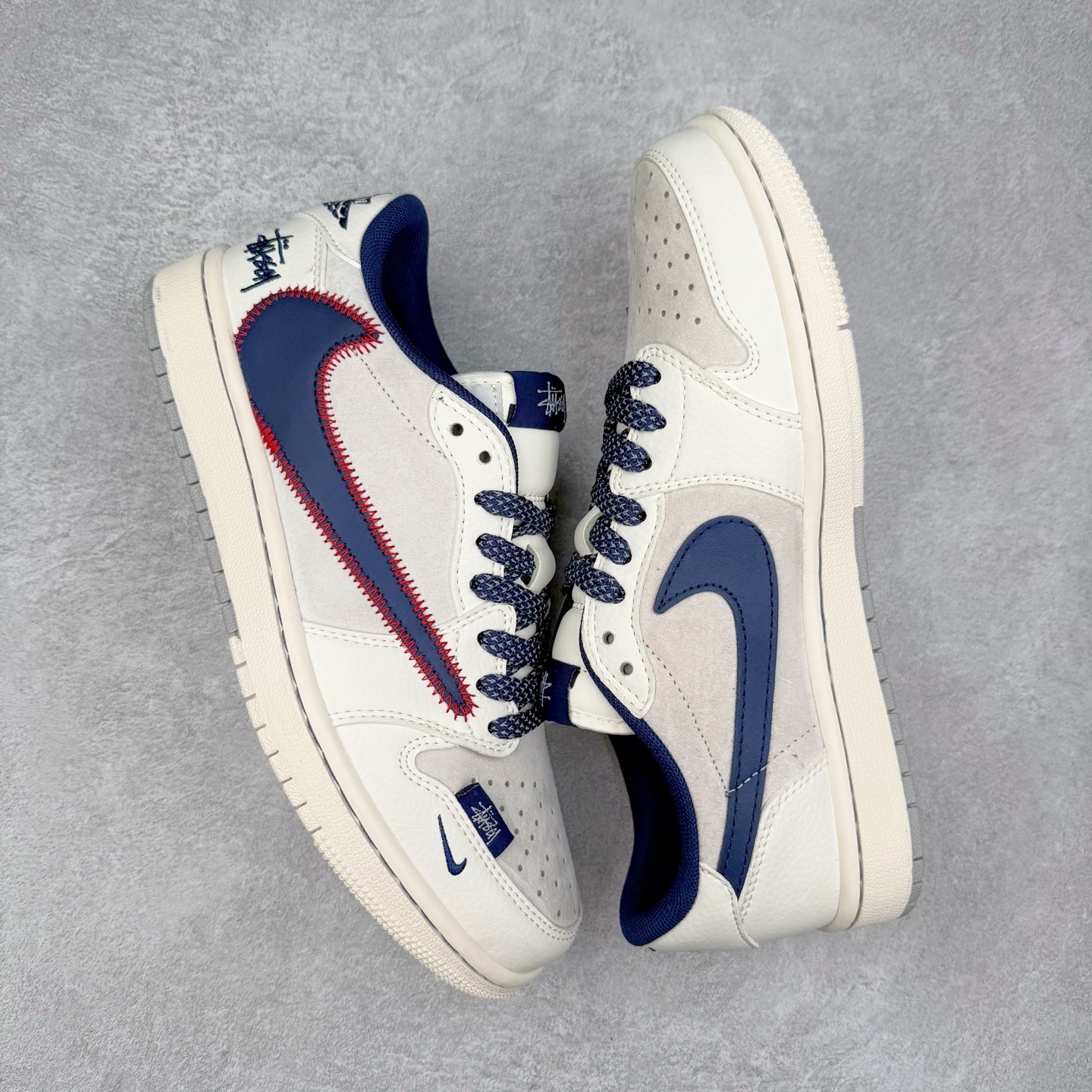 图片[3]-TS x Air Jordan AJ1 Low 倒钩低帮联名定制配色 SJ2068-134 原厂内置气垫魔块 A模大底 头层小牛皮 鞋舌AJ原厂专用牛津布+AJ专用反口珍珠布+原厂无杂质高弹内里海棉+特殊封边弹力鞋带 实拍调校N版已经零色差零失真 百分百还原实物色彩所见即所得 不存在货不对板色差等低级问题 选购参考实物拍摄 不混卖不参货 只用心做好货严格选品 承诺混一赔十 尺码：36 36.5 37.5 38 38.5 39 40 40.5 41 42 42.5 43 44 44.5 45-选品中心