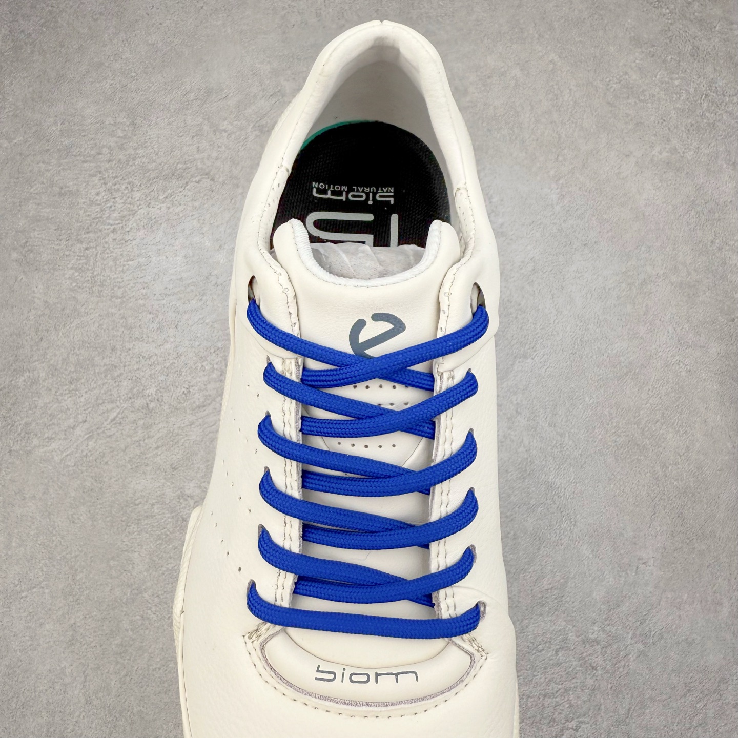 图片[5]-ECCO爱步老爹鞋男士夏季新款 飞织网面百搭潮流户外运动鞋 健步BIOM系列新款 全新的轻量发泡底材与直接注塑橡胶大底相结合 柔软舒适，轻量回弹，脚感更轻盈 鞋面采用GORE-TEX飞织网面与牛皮相结合 给你贴心透气呵护 自然律动科技 符合人体工学鞋楦 贴近足部天然形态 橡胶大底，抓地力强，具有良好的耐磨性 轻盈自如 适跑畅练 尺码：38 39 40 41 42 43 44 （皮鞋码）-选品中心