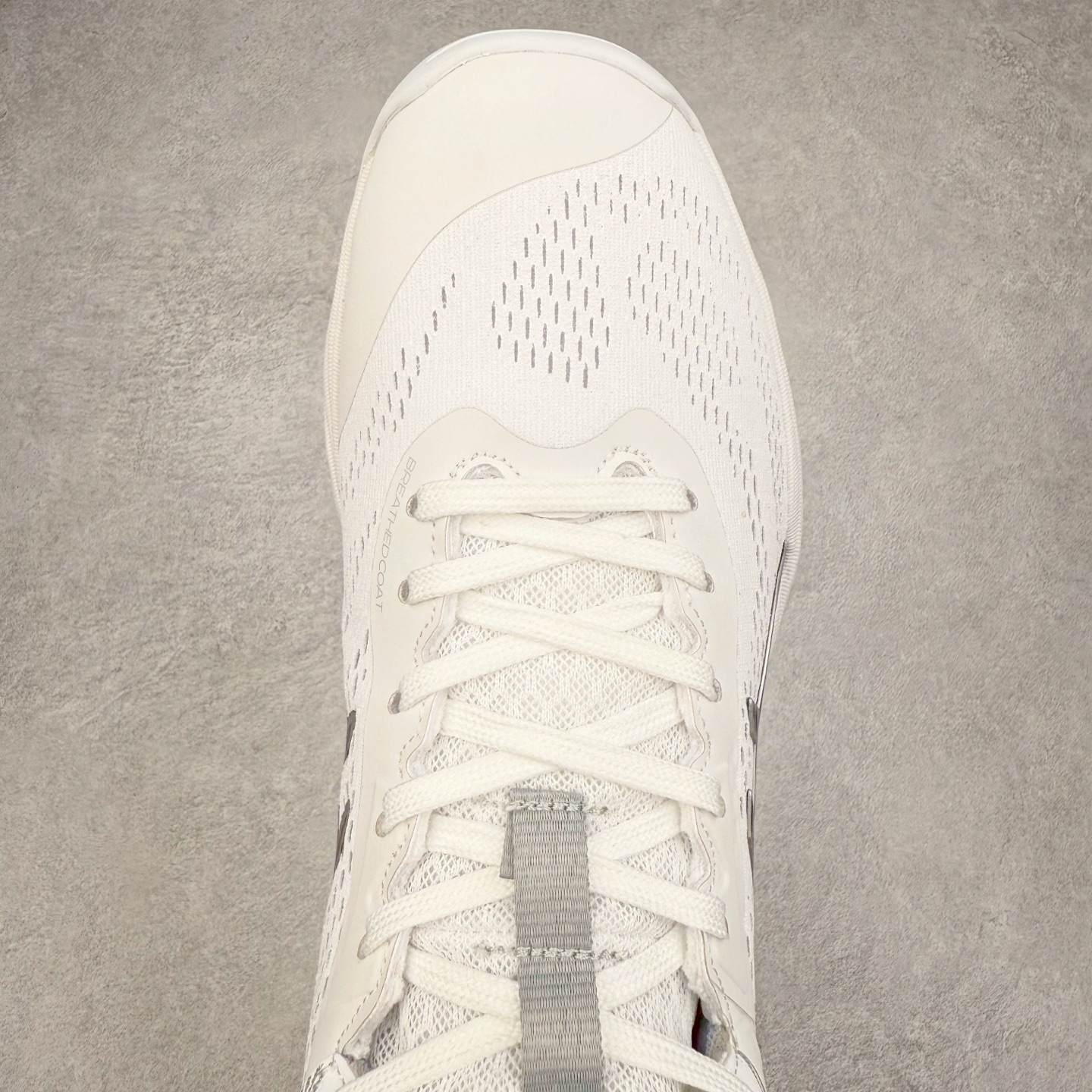 图片[4]-Asics Gel-Hoop V14 亚瑟士中帮舒适实战篮球鞋 鞋面采用新的U-THROAT不对称结构 是特别根据跑步跟中心点回转做的设计 来使包覆度提升 提供更柔韧的保护 同时能使脚步在弯曲时更灵活 尺码：40 40.5 41 42 42.5 43 44 44.5 45 46-选品中心