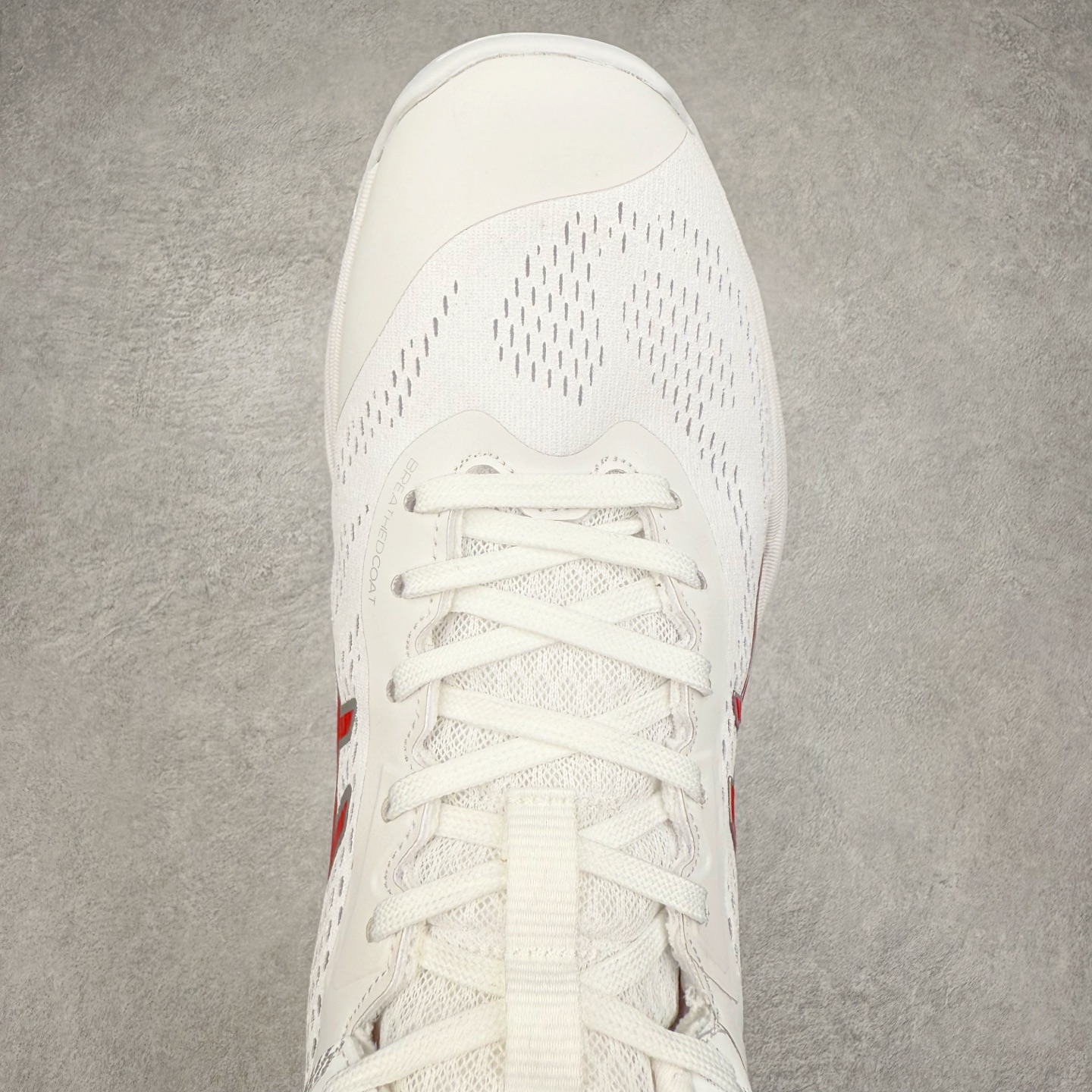 图片[4]-Asics Gel-Hoop V14 亚瑟士中帮舒适实战篮球鞋 鞋面采用新的U-THROAT不对称结构 是特别根据跑步跟中心点回转做的设计 来使包覆度提升 提供更柔韧的保护 同时能使脚步在弯曲时更灵活 尺码：40 40.5 41 42 42.5 43 44 44.5 45 46-选品中心