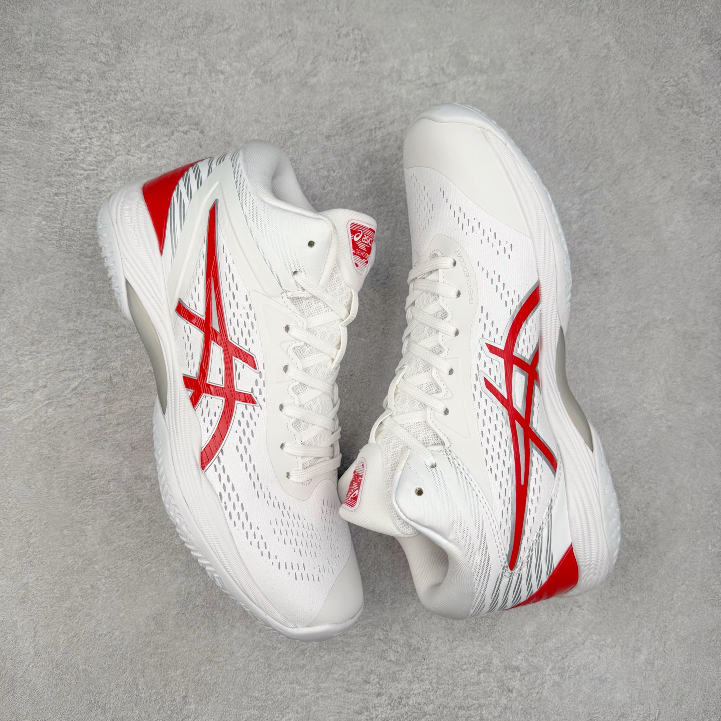 图片[3]-Asics Gel-Hoop V14 亚瑟士中帮舒适实战篮球鞋 鞋面采用新的U-THROAT不对称结构 是特别根据跑步跟中心点回转做的设计 来使包覆度提升 提供更柔韧的保护 同时能使脚步在弯曲时更灵活 尺码：40 40.5 41 42 42.5 43 44 44.5 45 46-选品中心