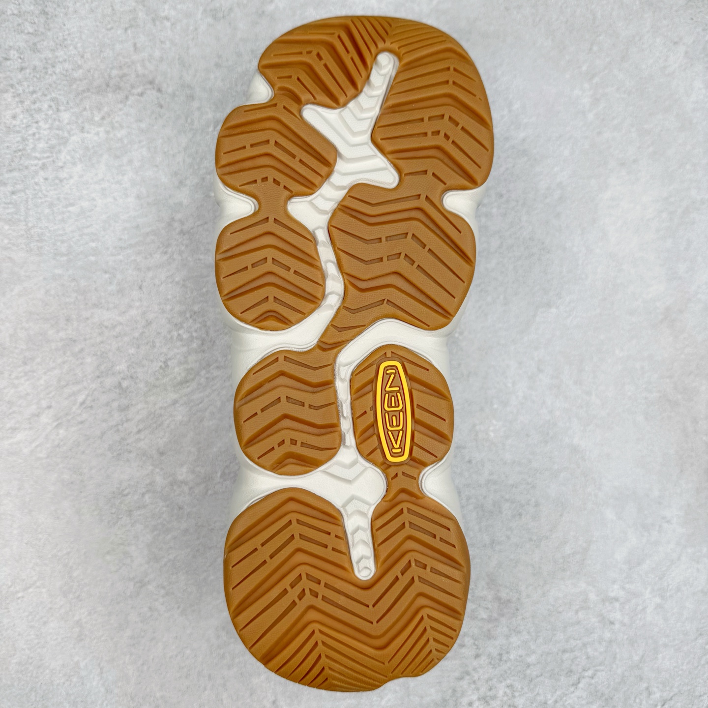 图片[9]-KEEN Hyperport H2 科恩防滑耐磨低帮户外功能鞋溯溪鞋凉鞋 KEEN诞生于2003年的美国人气户外品牌，以一双“保护脚趾”且能涉足水域的户外凉鞋NEWPORT诞生为契机，开启原创制鞋之路。KEEN相信，天空之下即是户外，因为户外不一定是极具挑战性的独自冒险，也可以是与朋友、家人和宠物一同分享外面的世界。同时，KEEN从诞生之初便始终贯彻环保制鞋的理念，不断创造出优秀的原创奇履。脚踏实地，致力向善。我们想和世界产生更多交集为世界减少更多负担，和你趣户外、趣做自己、趣环保让地球和生活都变得更美好。尺码：36 36.5 37.5 38 38.5 39 40 40.5 41 42 42.5 43 44 44.5 45-选品中心