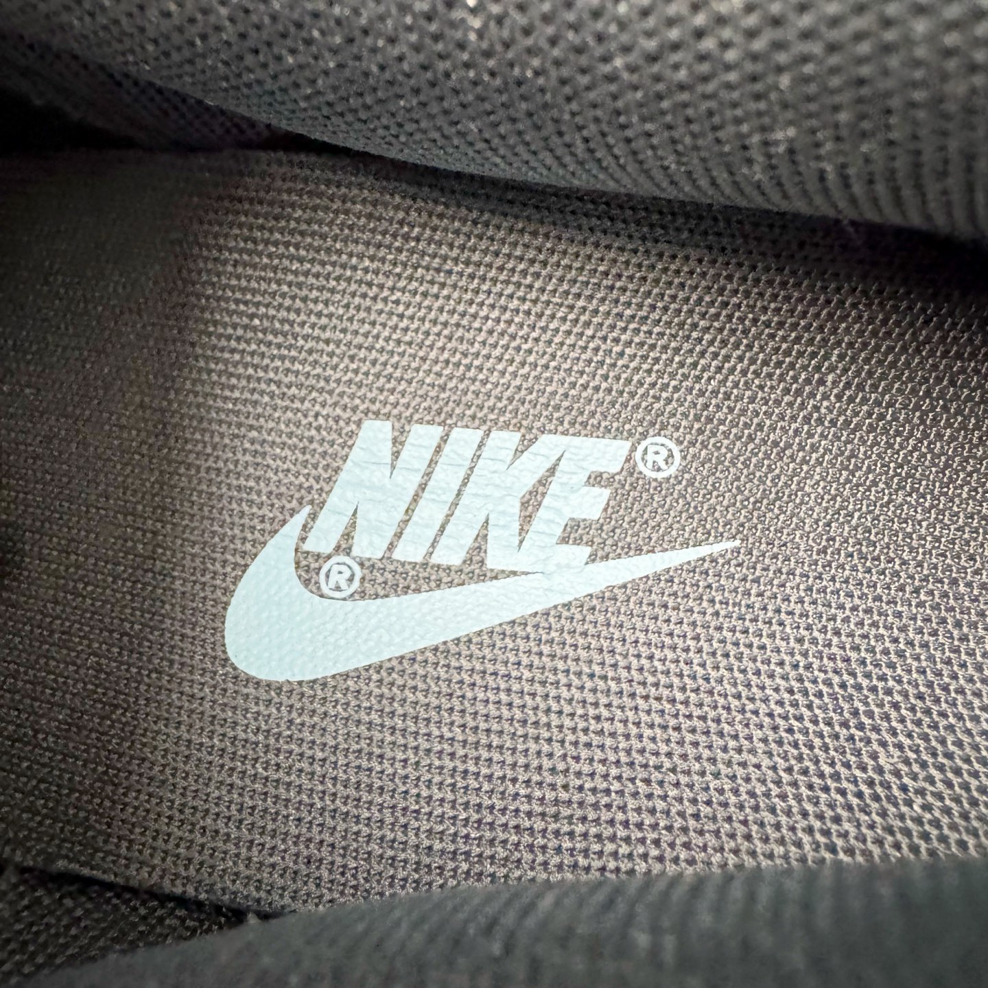 图片[14]-＃YC纯原 NK Dunk Low 黑白蓝 IB3079-100 实力大厂出品 新配色陆续开发 利润个位数只为口碑 全套原纸板楦头开发 确保原汁原味 完美呈现DUNK版型 一比一鞋头弧度高度鞋身弧度 此版本只针对中端市场 皮料材质有所更替 其他数据细节工艺流程均保持一致 绝不口嗨 细节品控鞋型随意对比 独家私模官方第六代原厂航空铝磨具打磨大底 鞋头坡度极致还原 无解鞋型 原盒原配 圈内天花板工艺 原厂玻璃冲刀 超高清洁度 全鞋零毛边皮料切割 原厂中底布点胶 中底布拉帮走线遵循公司 尺码：36 36.5 37.5 38 38.5 39 40 40.5 41 42 42.5 43 44 44.5 45 46-选品中心