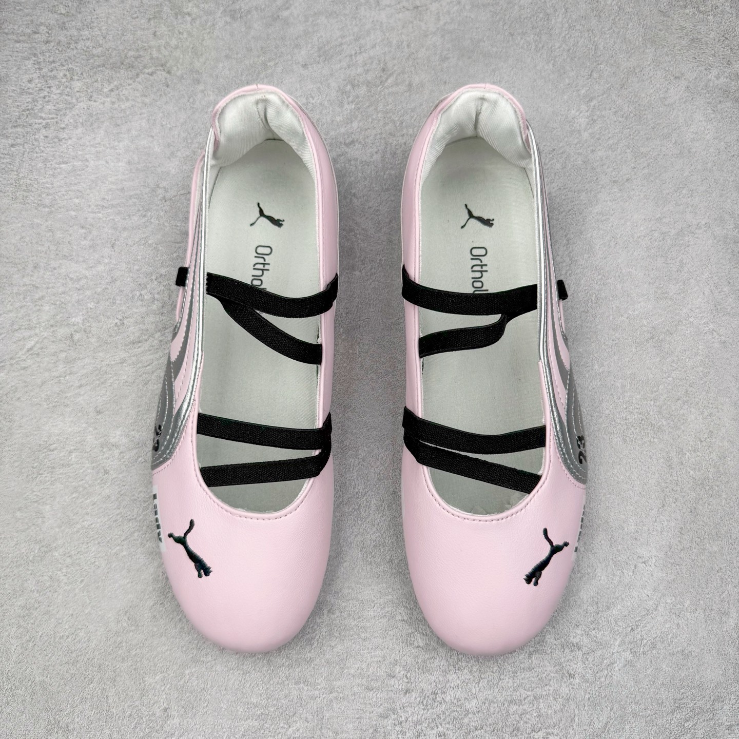 图片[2]-＃DT PUMA Speedcat Ballerina 彪马柔软舒适防滑耐磨低帮生活休闲鞋芭蕾舞鞋单鞋玛丽珍鞋 这次，PUMA决定再对Speedcat来一次创新，以芭蕾舞鞋为灵感，将芭蕾舞鞋的灵动与轻盈感与赛车鞋融为一体，带来极具个性的全新鞋款Speedcat Ballerina。Speedcat Ballerina由Speedcat去除鞋舌、鞋带以及部分鞋侧位打造而成，鞋带部分被改为如同芭蕾鞋般的交叉弹性带，PUMA的标志依旧设计于鞋侧旁，整个鞋款外观变得更加优雅。Speedcat Ballerina 还汲取了赛车鞋的抓地设计，配备经典橡胶大底。尺码：36 37 37.5 38 38.5 39 40 40.5 41-选品中心