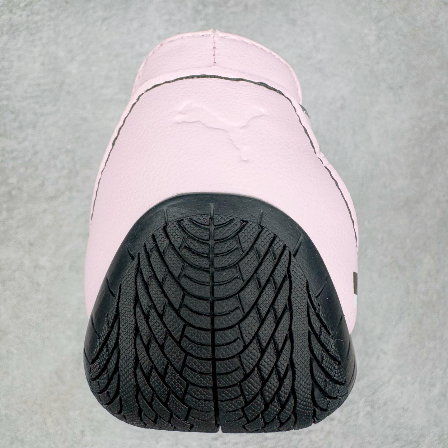 图片[8]-＃DT PUMA Speedcat Ballerina 彪马柔软舒适防滑耐磨低帮生活休闲鞋芭蕾舞鞋单鞋玛丽珍鞋 这次，PUMA决定再对Speedcat来一次创新，以芭蕾舞鞋为灵感，将芭蕾舞鞋的灵动与轻盈感与赛车鞋融为一体，带来极具个性的全新鞋款Speedcat Ballerina。Speedcat Ballerina由Speedcat去除鞋舌、鞋带以及部分鞋侧位打造而成，鞋带部分被改为如同芭蕾鞋般的交叉弹性带，PUMA的标志依旧设计于鞋侧旁，整个鞋款外观变得更加优雅。Speedcat Ballerina 还汲取了赛车鞋的抓地设计，配备经典橡胶大底。尺码：36 37 37.5 38 38.5 39 40 40.5 41-选品中心