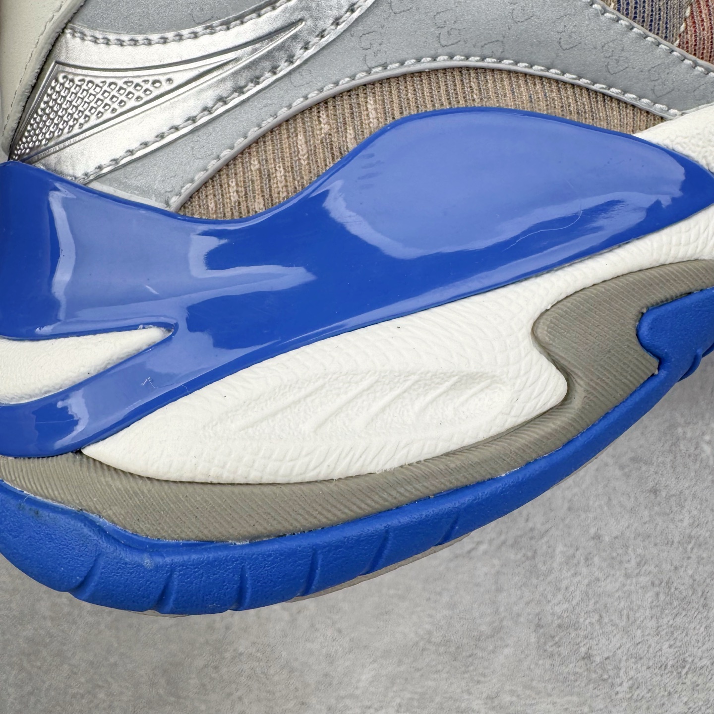 图片[15]-＃纯原 GUCCI 古驰皮革圆头抽绳低帮生活休闲鞋 Gucci（古驰）是源于意大利的时装奢饰品牌，是全球奢侈品品牌之一。由古驰奥•古驰在1921年于意大利佛罗伦萨创办。古驰的严品包括时装、皮具、皮鞋、手表、领带、丝巾、香水、家居用品及宠物用品等，借由其独特的创意和革新，以及精湛的意大利工艺闻名于世。GUCCl品牌时装一向以高档、豪华、性感而闻名于世，以“身份与财富之象征”品牌形象成为富有上流社会的消费宠儿。古驰—-永恒而经典并深受明星们的青睐，品牌灵感源自演员，公主和名媛等杰出女性。实拍调校N版已经零色差零失真 百分百还原实物色彩所见即所得 不存在货不对板色差等低级问题 选购参考实物拍摄 不混卖不参货 只用心做好货严格选品 承诺混一赔十 尺码：36 37 38 39 40 41 42 43 44 45-选品中心