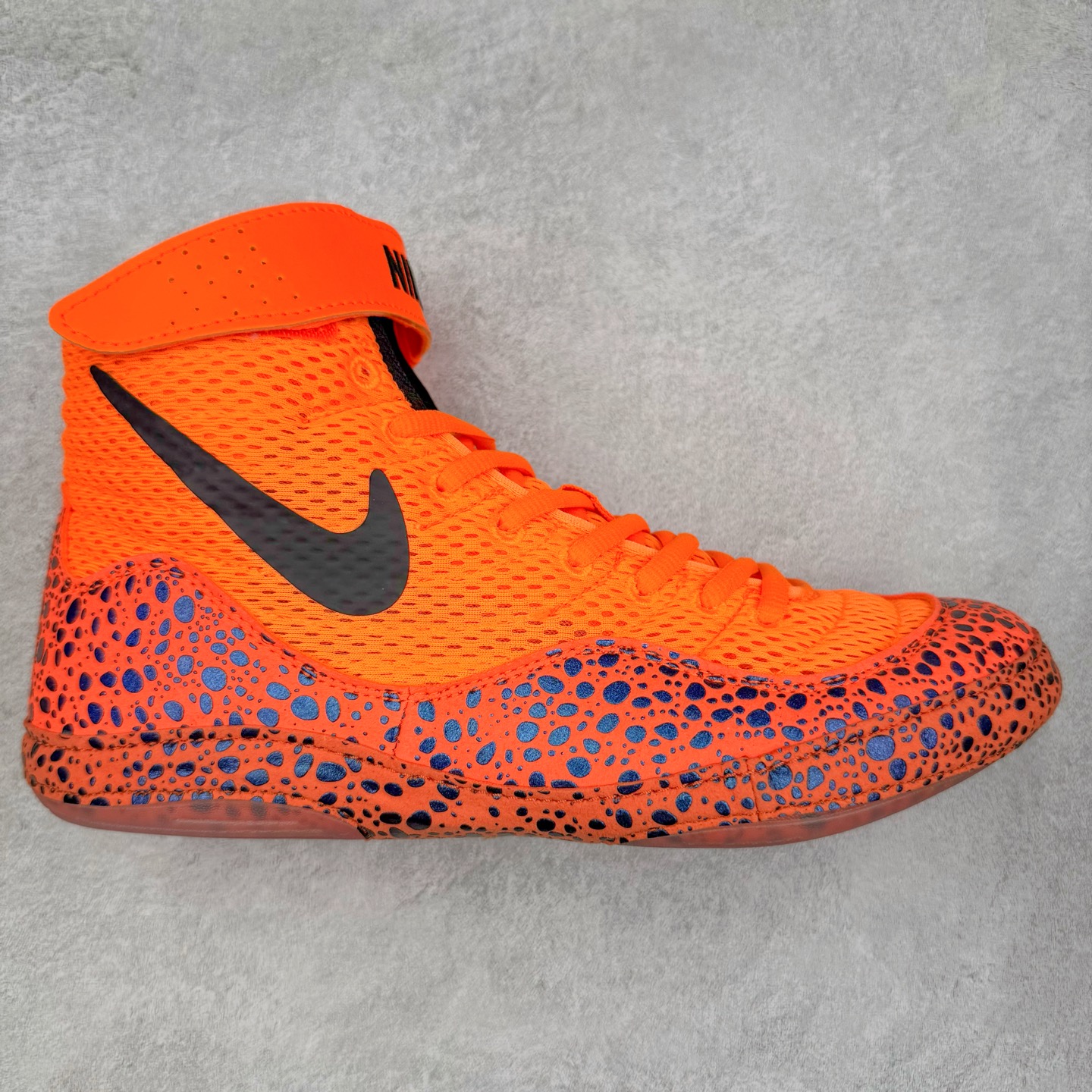 NK Inflict 3 SE Electric 舒适百搭防滑耐磨 高帮 训练鞋 男女同款 实拍调校N版已经零色差零失真 百分百还原实物色彩所见即所得 不存在货不对板色差等低级问题 选购参考实物拍摄 不混卖不参货 只用心做好货严格选品 承诺混一赔十 尺码：36 36.5 37.5 38 38.5 39 40 40.5 41 42 42.5 43 44 44.5 45-选品中心