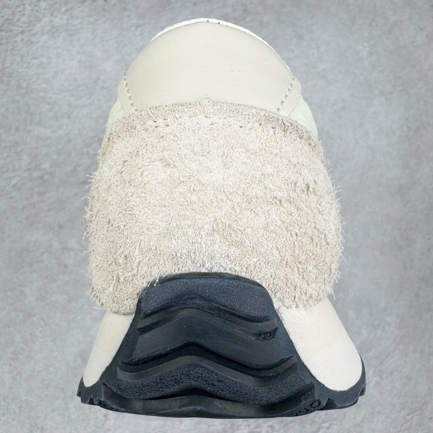 图片[8]-＃总裁 New Balance U471AM NB新百伦织物牛剖层革春夏薄底鞋防滑耐磨平衡轻便低帮生活休闲鞋 原档数据独立私模大底 唯一正确三层组合大底 特高弹切片加持 百分百还原原鞋脚感 NB市场最强产物 防伪原标全套原楦原纸板原厂数据开发 全鞋电脑针车加持 原厂网布 原装进口头层翻毛皮料正确绒感卡色 正确中底拉帮中底网布细节 匠心打造 耗时两个月开发完成 工艺极其复杂难度可想而知 高端零售专供产物 尺码：36 37 37.5 38 38.5 39.5 40 40.5 41.5 42 42.5 43 44 44.5 45 45.5 46.5 47-选品中心