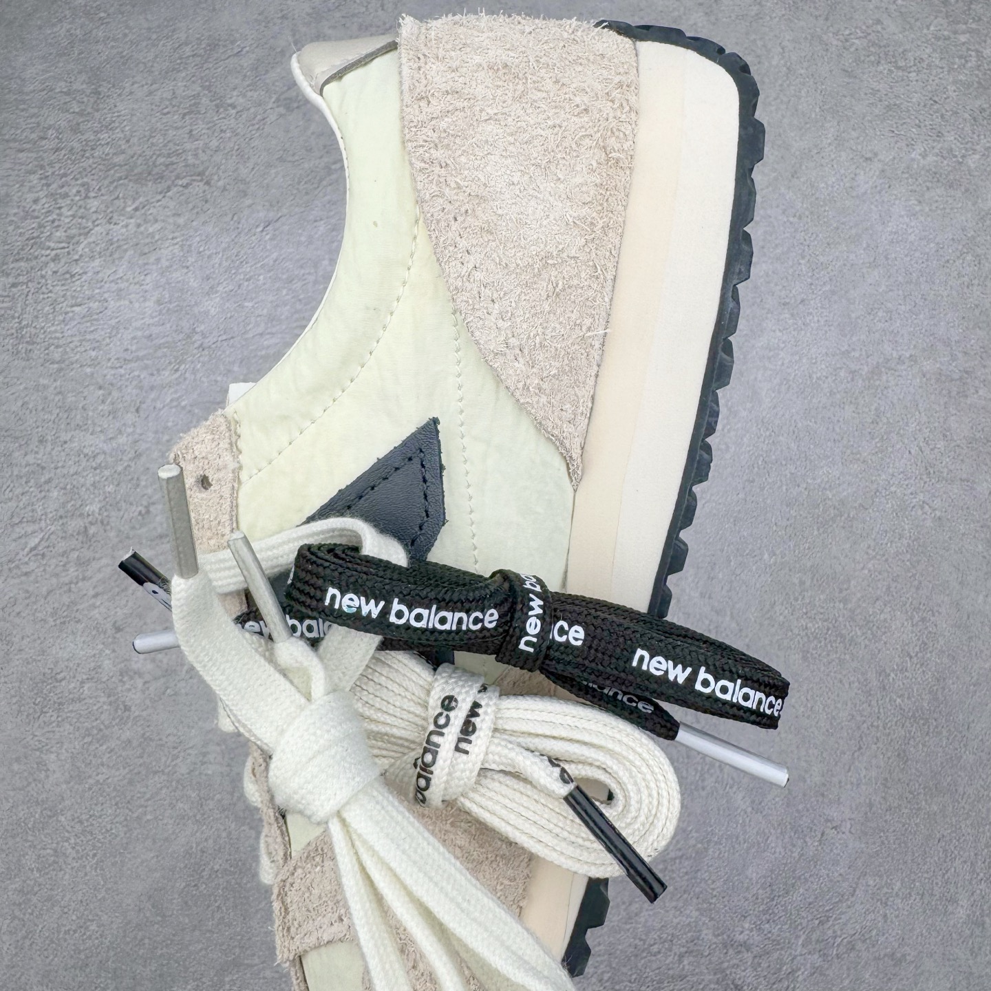 图片[7]-＃总裁 New Balance U471AM NB新百伦织物牛剖层革春夏薄底鞋防滑耐磨平衡轻便低帮生活休闲鞋 原档数据独立私模大底 唯一正确三层组合大底 特高弹切片加持 百分百还原原鞋脚感 NB市场最强产物 防伪原标全套原楦原纸板原厂数据开发 全鞋电脑针车加持 原厂网布 原装进口头层翻毛皮料正确绒感卡色 正确中底拉帮中底网布细节 匠心打造 耗时两个月开发完成 工艺极其复杂难度可想而知 高端零售专供产物 尺码：36 37 37.5 38 38.5 39.5 40 40.5 41.5 42 42.5 43 44 44.5 45 45.5 46.5 47-选品中心