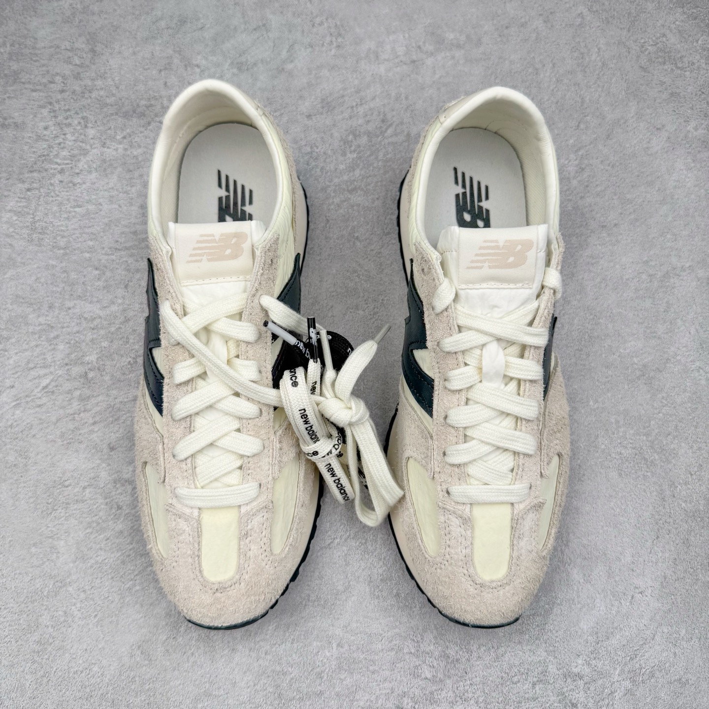 图片[2]-＃总裁 New Balance U471AM NB新百伦织物牛剖层革春夏薄底鞋防滑耐磨平衡轻便低帮生活休闲鞋 原档数据独立私模大底 唯一正确三层组合大底 特高弹切片加持 百分百还原原鞋脚感 NB市场最强产物 防伪原标全套原楦原纸板原厂数据开发 全鞋电脑针车加持 原厂网布 原装进口头层翻毛皮料正确绒感卡色 正确中底拉帮中底网布细节 匠心打造 耗时两个月开发完成 工艺极其复杂难度可想而知 高端零售专供产物 尺码：36 37 37.5 38 38.5 39.5 40 40.5 41.5 42 42.5 43 44 44.5 45 45.5 46.5 47-选品中心