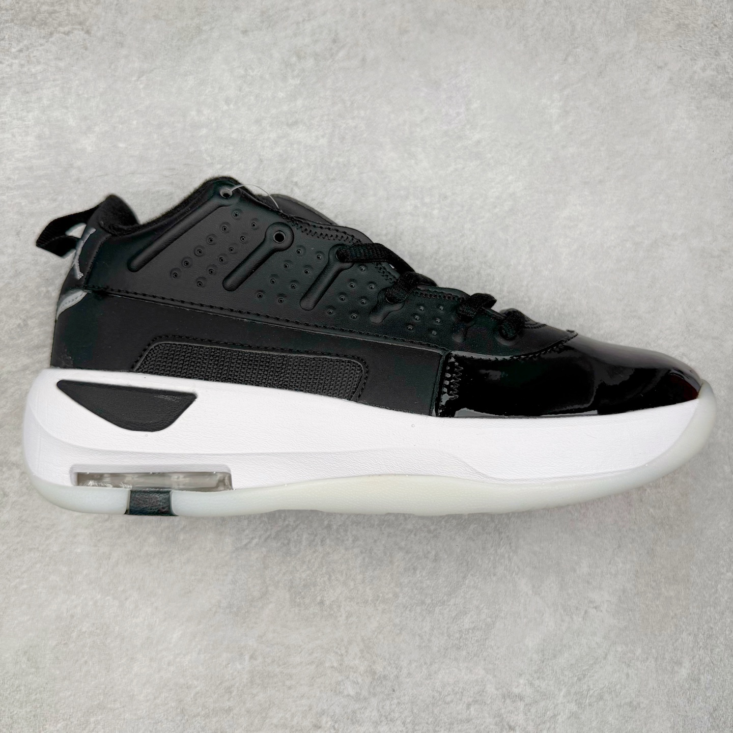 图片[4]-Jordan Max Aura 6 舒适百搭 减震耐磨 低帮 生活休闲鞋 实拍调校N版已经零色差零失真 百分百还原实物色彩所见即所得 不存在货不对板色差等低级问题 选购参考实物拍摄 不混卖不参货 只用心做好货严格选品 承诺混一赔十 尺码：36 36.5 37.5 38 38.5 39 40 40.5 41 42 42.5 43 44 44.5 45 46-选品中心