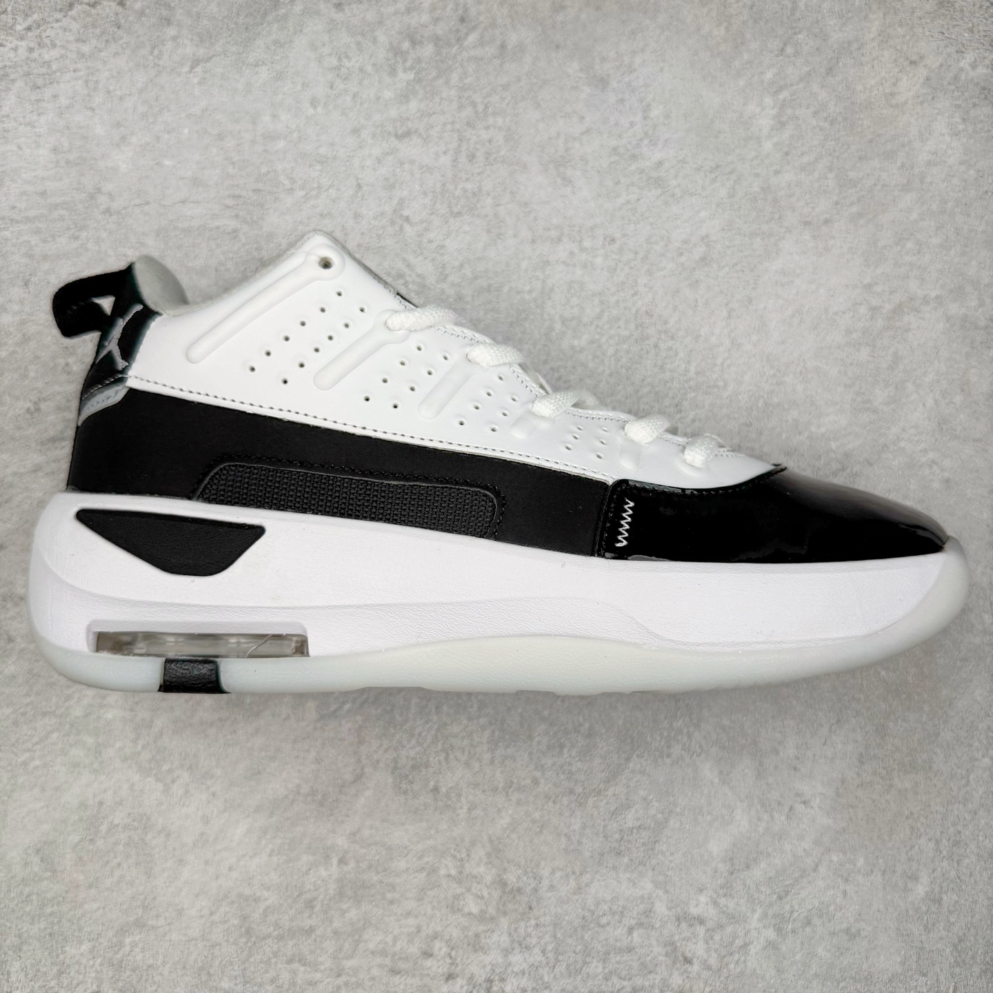 图片[2]-Jordan Max Aura 6 舒适百搭 减震耐磨 低帮 生活休闲鞋 实拍调校N版已经零色差零失真 百分百还原实物色彩所见即所得 不存在货不对板色差等低级问题 选购参考实物拍摄 不混卖不参货 只用心做好货严格选品 承诺混一赔十 尺码：36 36.5 37.5 38 38.5 39 40 40.5 41 42 42.5 43 44 44.5 45 46-选品中心