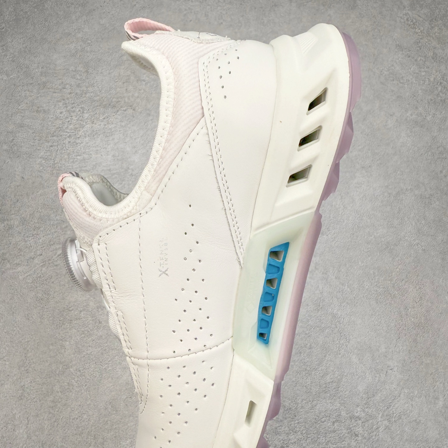 图片[7]-ECCO爱步老爹鞋男士夏季新款 飞织网面百搭潮流户外运动鞋 健步BIOM系列新款 全新的轻量发泡底材与直接注塑橡胶大底相结合 柔软舒适，轻量回弹，脚感更轻盈 鞋面采用GORE-TEX飞织网面与牛皮相结合 给你贴心透气呵护 自然律动科技 符合人体工学鞋楦 贴近足部天然形态 橡胶大底，抓地力强，具有良好的耐磨性 轻盈自如 适跑畅练 尺码：38 39 40 41 42 43 44 （皮鞋码）-选品中心