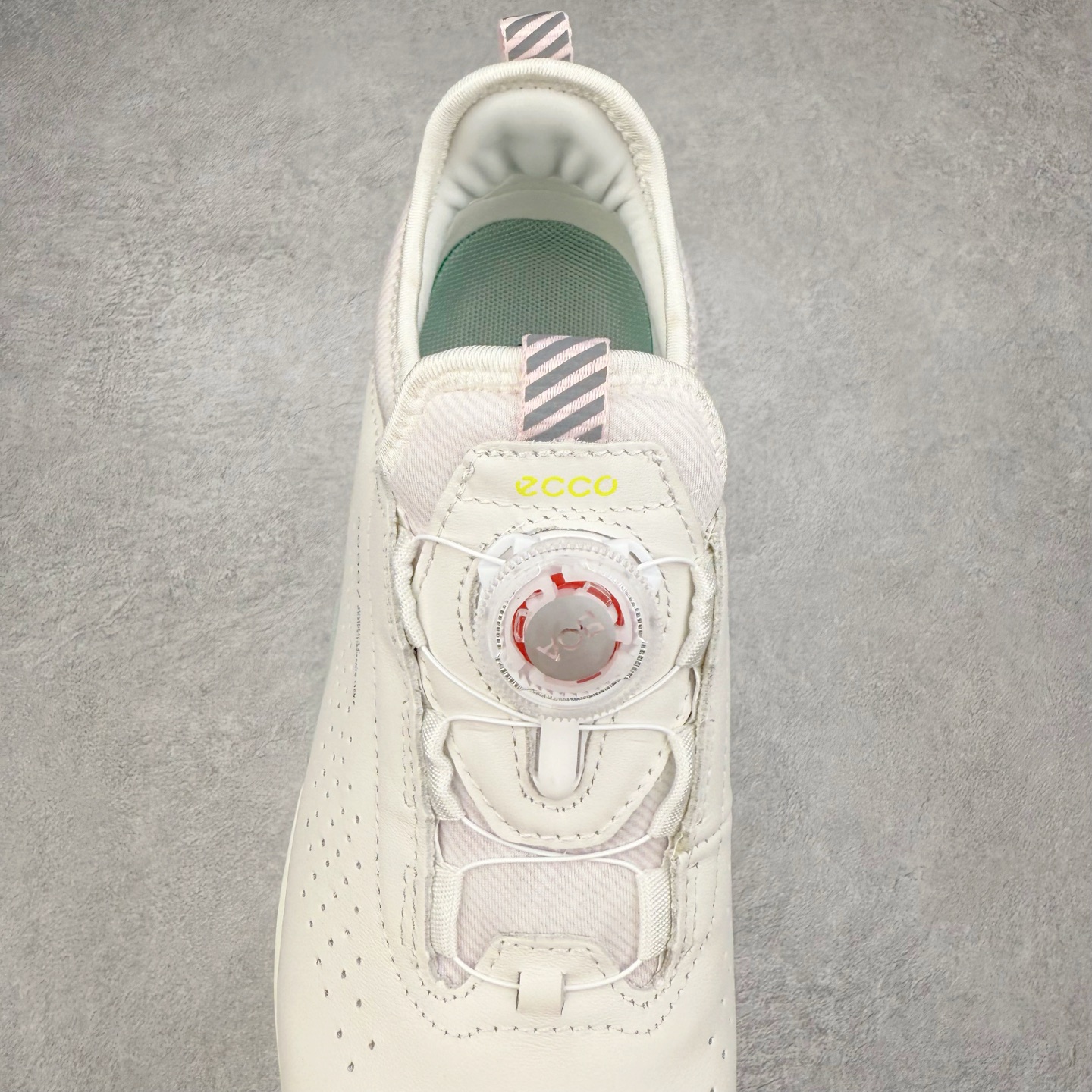 图片[5]-ECCO爱步老爹鞋男士夏季新款 飞织网面百搭潮流户外运动鞋 健步BIOM系列新款 全新的轻量发泡底材与直接注塑橡胶大底相结合 柔软舒适，轻量回弹，脚感更轻盈 鞋面采用GORE-TEX飞织网面与牛皮相结合 给你贴心透气呵护 自然律动科技 符合人体工学鞋楦 贴近足部天然形态 橡胶大底，抓地力强，具有良好的耐磨性 轻盈自如 适跑畅练 尺码：38 39 40 41 42 43 44 （皮鞋码）-选品中心