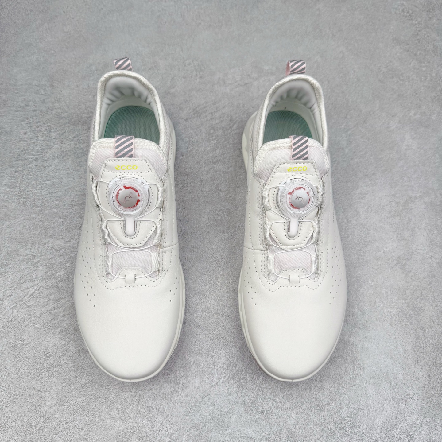 图片[2]-ECCO爱步老爹鞋男士夏季新款 飞织网面百搭潮流户外运动鞋 健步BIOM系列新款 全新的轻量发泡底材与直接注塑橡胶大底相结合 柔软舒适，轻量回弹，脚感更轻盈 鞋面采用GORE-TEX飞织网面与牛皮相结合 给你贴心透气呵护 自然律动科技 符合人体工学鞋楦 贴近足部天然形态 橡胶大底，抓地力强，具有良好的耐磨性 轻盈自如 适跑畅练 尺码：38 39 40 41 42 43 44 （皮鞋码）-选品中心