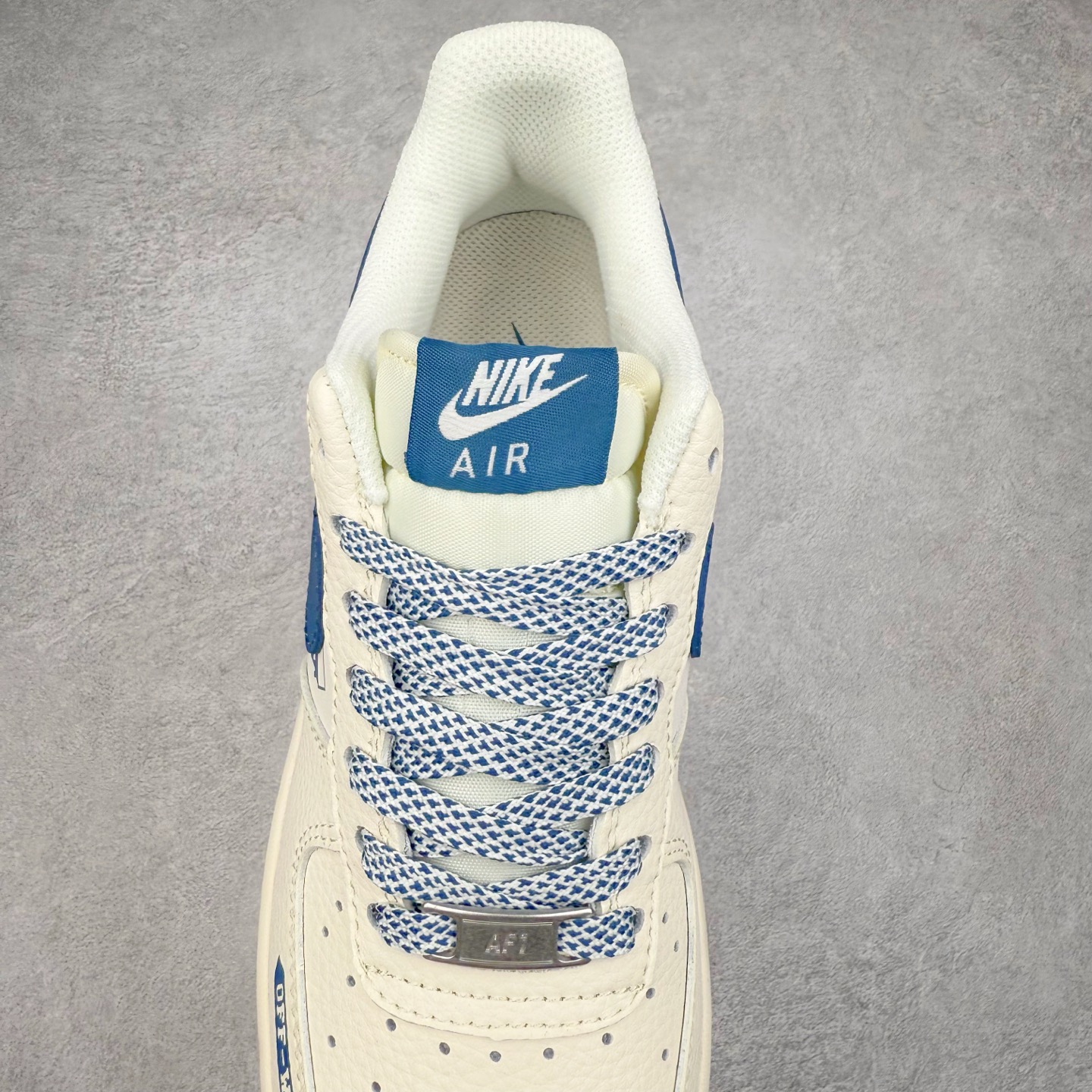 图片[5]-NK Air Force 1´07 Low 空军一号低帮百搭休闲运动板鞋 QW5836-001 柔软、弹性十足的缓震性能和出色的中底设计 横跨复古与现代的外型结合 造就出风靡全球 三十多年的Force 1 直到今天还深受青睐 实拍调校N版已经零色差零失真 百分百还原实物色彩所见即所得 不存在货不对板色差等低级问题 选购参考实物拍摄 不混卖不参货 只用心做好货严格选品 承诺混一赔十 尺码：36 36.5 37.5 38 38.5 39 40 40.5 41 42 42.5 43 44 44.5 45-选品中心