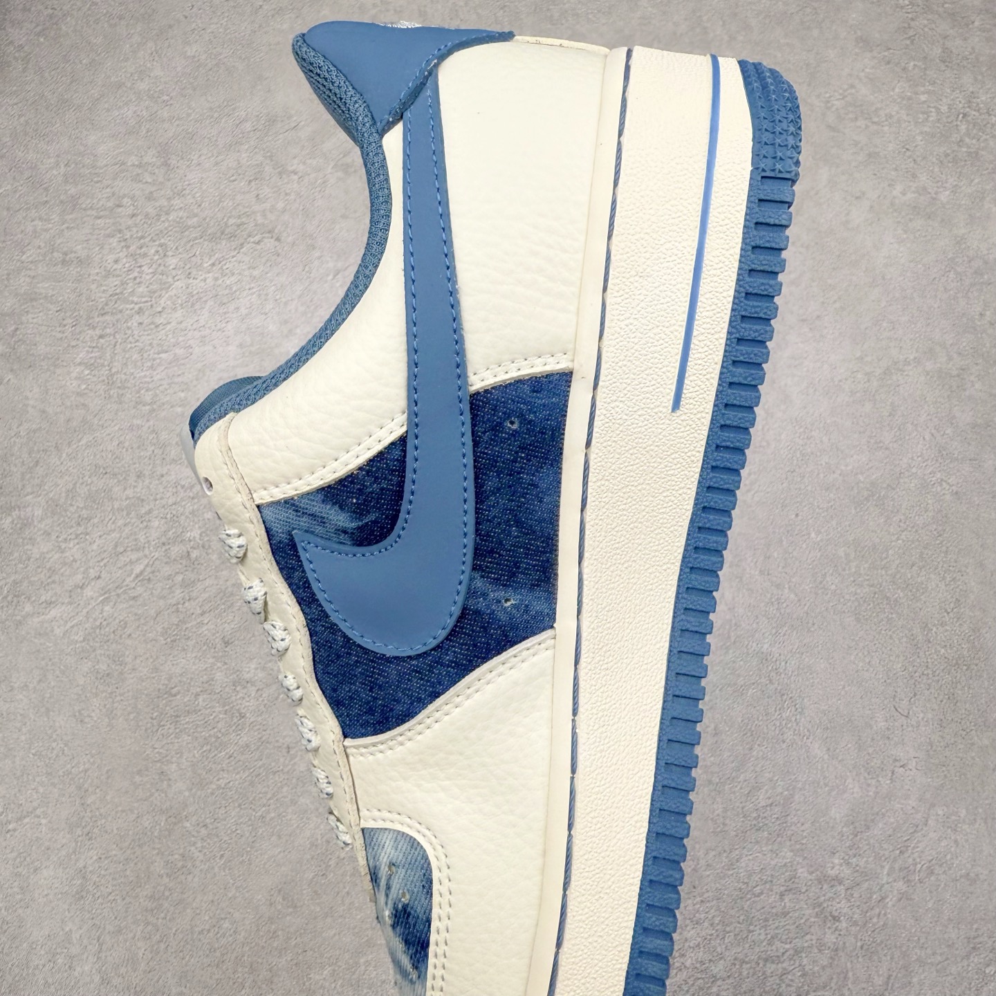 图片[7]-NK Air Force 1´07 Low 空军一号低帮百搭休闲运动板鞋 LW9279-019 柔软、弹性十足的缓震性能和出色的中底设计 横跨复古与现代的外型结合 造就出风靡全球 三十多年的Force 1 直到今天还深受青睐 实拍调校N版已经零色差零失真 百分百还原实物色彩所见即所得 不存在货不对板色差等低级问题 选购参考实物拍摄 不混卖不参货 只用心做好货严格选品 承诺混一赔十 尺码：36 36.5 37.5 38 38.5 39 40 40.5 41 42 42.5 43 44 44.5 45-选品中心