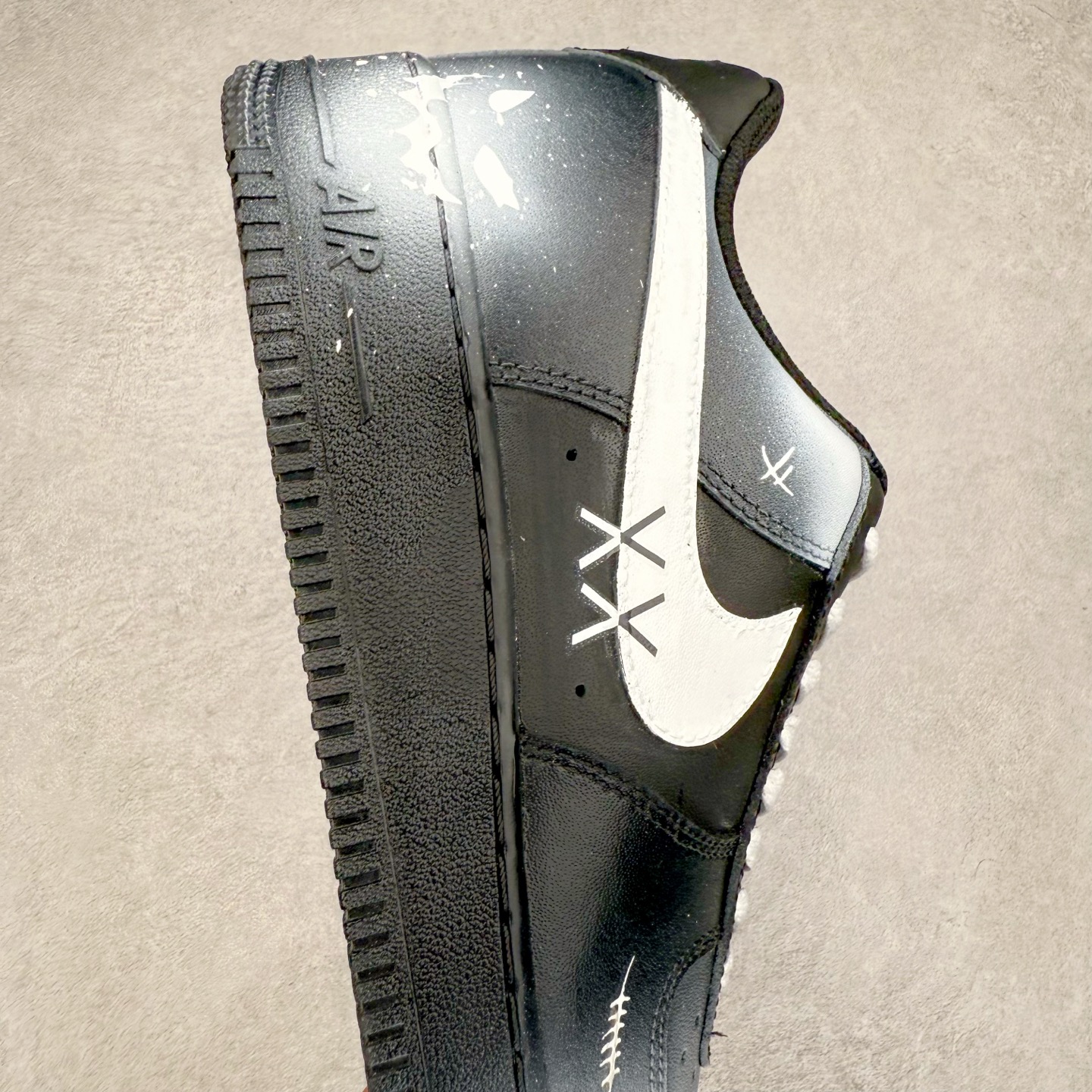 图片[6]-NK Air Force 1´07 Low 空军一号低帮百搭休闲运动板鞋 CW2288-018 柔软、弹性十足的缓震性能和出色的中底设计 横跨复古与现代的外型结合 造就出风靡全球 三十多年的Force 1 直到今天还深受青睐 实拍调校N版已经零色差零失真 百分百还原实物色彩所见即所得 不存在货不对板色差等低级问题 选购参考实物拍摄 不混卖不参货 只用心做好货严格选品 承诺混一赔十 尺码：36 36.5 37.5 38 38.5 39 40 40.5 41 42 42.5 43 44 44.5 45-选品中心