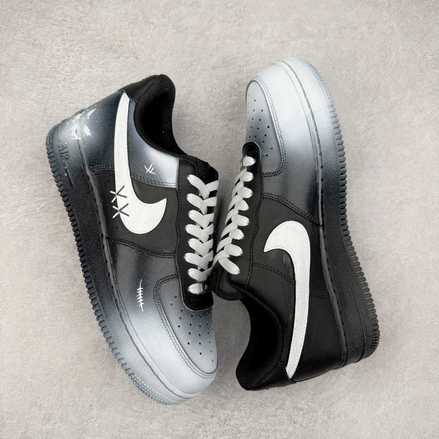 图片[3]-NK Air Force 1´07 Low 空军一号低帮百搭休闲运动板鞋 CW2288-018 柔软、弹性十足的缓震性能和出色的中底设计 横跨复古与现代的外型结合 造就出风靡全球 三十多年的Force 1 直到今天还深受青睐 实拍调校N版已经零色差零失真 百分百还原实物色彩所见即所得 不存在货不对板色差等低级问题 选购参考实物拍摄 不混卖不参货 只用心做好货严格选品 承诺混一赔十 尺码：36 36.5 37.5 38 38.5 39 40 40.5 41 42 42.5 43 44 44.5 45-选品中心