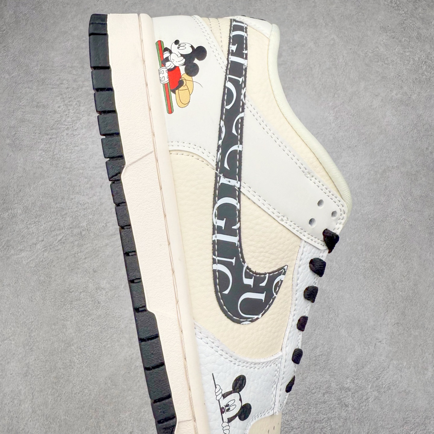 图片[6]-NK Dunk Low 定制配色 KK1333-041 大厂出品 极力推荐 原装头层材料 独家版型蒸餾加工帶來的是更好的视觉和脚感体验大厂纯原品质出货 清洁度 电绣工艺 皮料切割干净无任何毛边 细节完美 实拍调校N版已经零色差零失真 百分百还原实物色彩所见即所得 不存在货不对板色差等低级问题 选购参考实物拍摄 不混卖不参货 只用心做好货严格选品 承诺混一赔十 尺码：36 36.5 37.5 38 38.5 39 40 40.5 41 42 42.5 43 44 44.5 45-选品中心