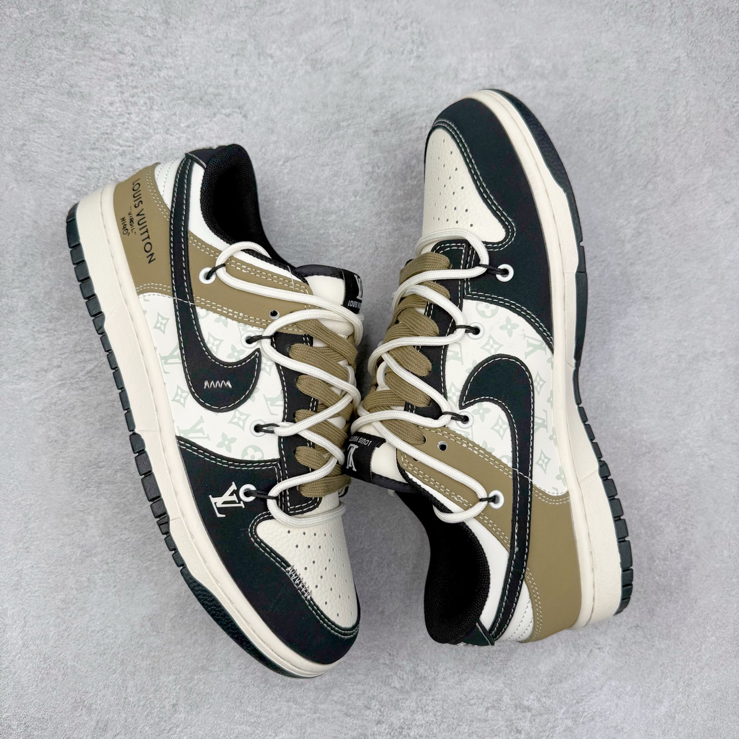 图片[3]-NK Dunk Low 定制配色 YX5066-371 大厂出品 极力推荐 原装头层材料 独家版型蒸餾加工帶來的是更好的视觉和脚感体验大厂纯原品质出货 清洁度 电绣工艺 皮料切割干净无任何毛边 细节完美 实拍调校N版已经零色差零失真 百分百还原实物色彩所见即所得 不存在货不对板色差等低级问题 选购参考实物拍摄 不混卖不参货 只用心做好货严格选品 承诺混一赔十 尺码：36 36.5 37.5 38 38.5 39 40 40.5 41 42 42.5 43 44 44.5 45-选品中心