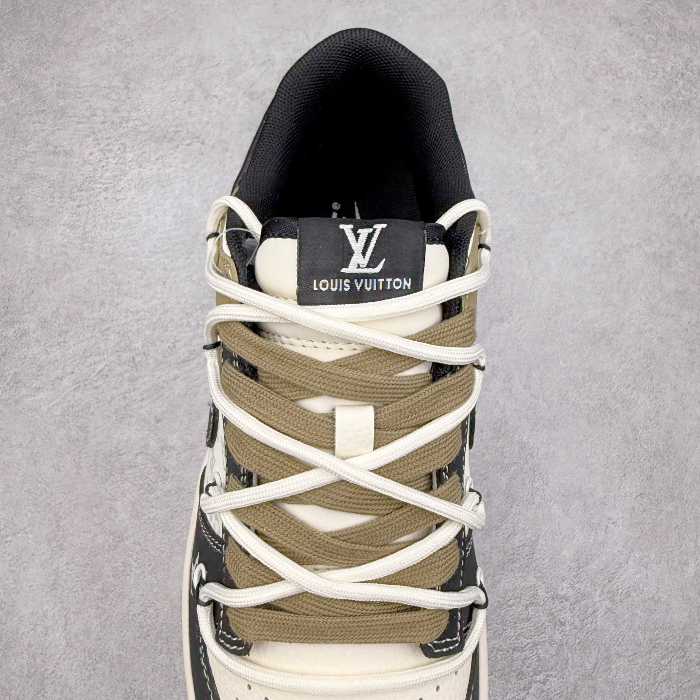 图片[5]-NK Dunk Low 定制配色 YX5066-371 大厂出品 极力推荐 原装头层材料 独家版型蒸餾加工帶來的是更好的视觉和脚感体验大厂纯原品质出货 清洁度 电绣工艺 皮料切割干净无任何毛边 细节完美 实拍调校N版已经零色差零失真 百分百还原实物色彩所见即所得 不存在货不对板色差等低级问题 选购参考实物拍摄 不混卖不参货 只用心做好货严格选品 承诺混一赔十 尺码：36 36.5 37.5 38 38.5 39 40 40.5 41 42 42.5 43 44 44.5 45-选品中心