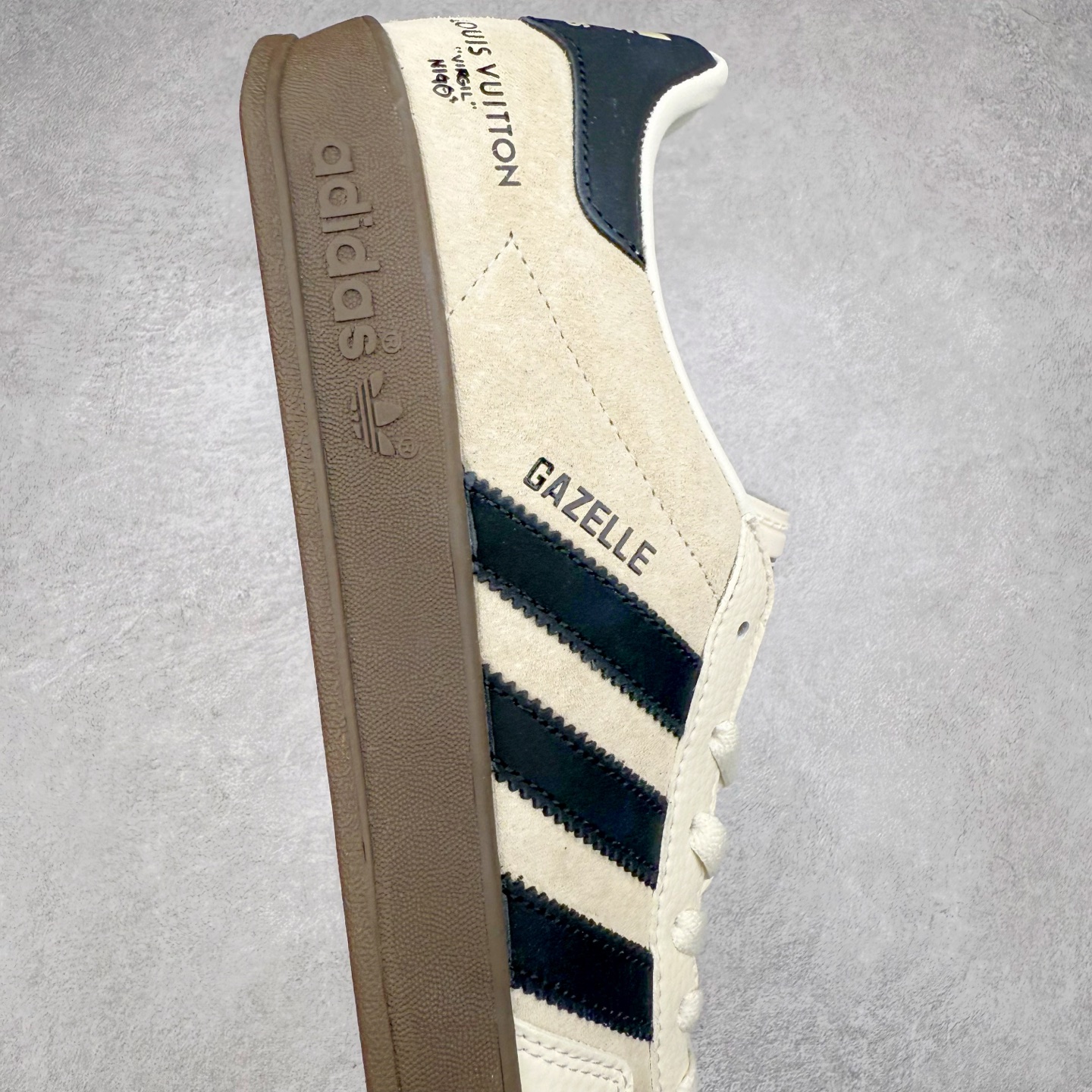 图片[6]-＃C2 AD Gazelle Indoor Trainers 羚羊内训系列低帮复古百搭休闲运动德训风板鞋 DD6601 90年代经典的复刻版！自60年代以足球训练鞋面世以来,Gazelle就以其经典设计席卷全球。1991年版本的复刻,再造经典Gazelle。采用皮革打造,搭配浊色细节,让这款经典更加简约。尺码：36 36⅔ 37⅓ 38 38⅔ 39⅓ 40 40⅔ 41⅓ 42 42⅔ 43⅓ 44⅓ 44⅔ 45-选品中心