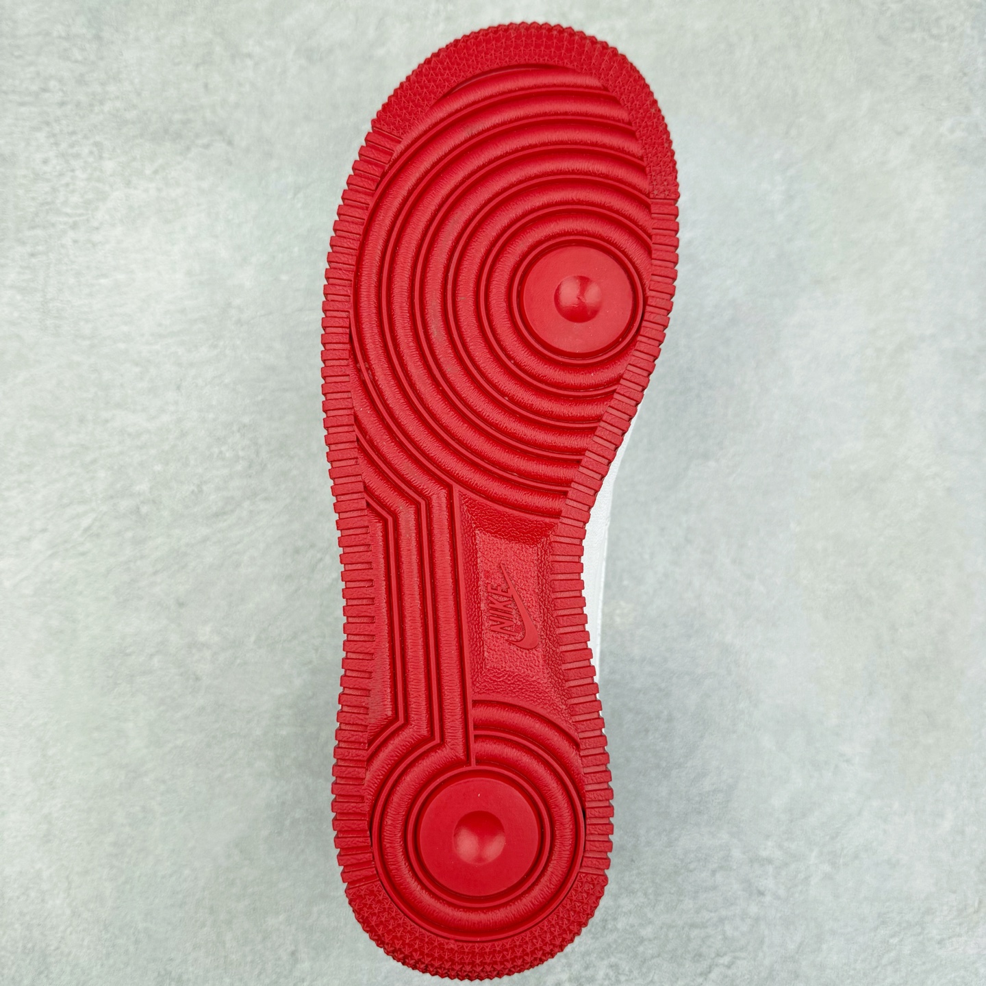 图片[9]-NK Air Force 1´07 Low 空军一号低帮百搭休闲运动板鞋 ZH0316-103 柔软、弹性十足的缓震性能和出色的中底设计 横跨复古与现代的外型结合 造就出风靡全球 三十多年的Force 1 直到今天还深受青睐 实拍调校N版已经零色差零失真 百分百还原实物色彩所见即所得 不存在货不对板色差等低级问题 选购参考实物拍摄 不混卖不参货 只用心做好货严格选品 承诺混一赔十 尺码：36 36.5 37.5 38 38.5 39 40 40.5 41 42 42.5 43 44 44.5 45-选品中心