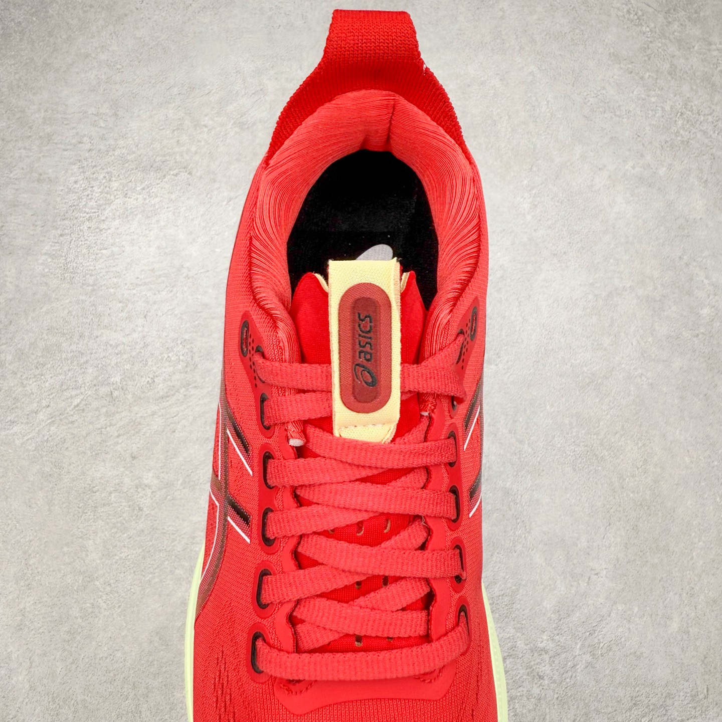 图片[5]-Asics Gel-Kayano 32 亚瑟士卡亚诺32代低帮专业有氧超轻量休闲运动全能慢跑鞋全球知名运动品牌ASICS正式推出新款GEL-KAYANO 32跑鞋，旨在通过全新稳定结构以提升产品可适性，满足跑者的足部稳定需求，让每一位跑者从起跑到结束都能够感受到焕然一新的稳定性与舒适性，从而帮助更多人找到身心平衡，获得自在舒适的健康生活方式。秉持着ASICS亚瑟士的设计哲学，全新一代GEL-KAYANO 32应运而生。为进一步升级产品的稳定性，GEL-KAYANO 采用了全新4D引导系统，通过内侧稳定装置提升可适性，满足足部稳定需求，帮助足弓迅速返回到平衡位置。作为基于生物力学研究打造的全新稳定结构，4D引导系统不仅提升了跑鞋对双脚的支撑性，它还将人体不同的运动状态纳入设计考量，帮助跑者在多种跑动强度下获得充足的稳定性和理想的舒适度。尺码：36 37 37.5 38 39.5 40 40.5 41.5 42 42.5 43.5 44 44.5 45-选品中心