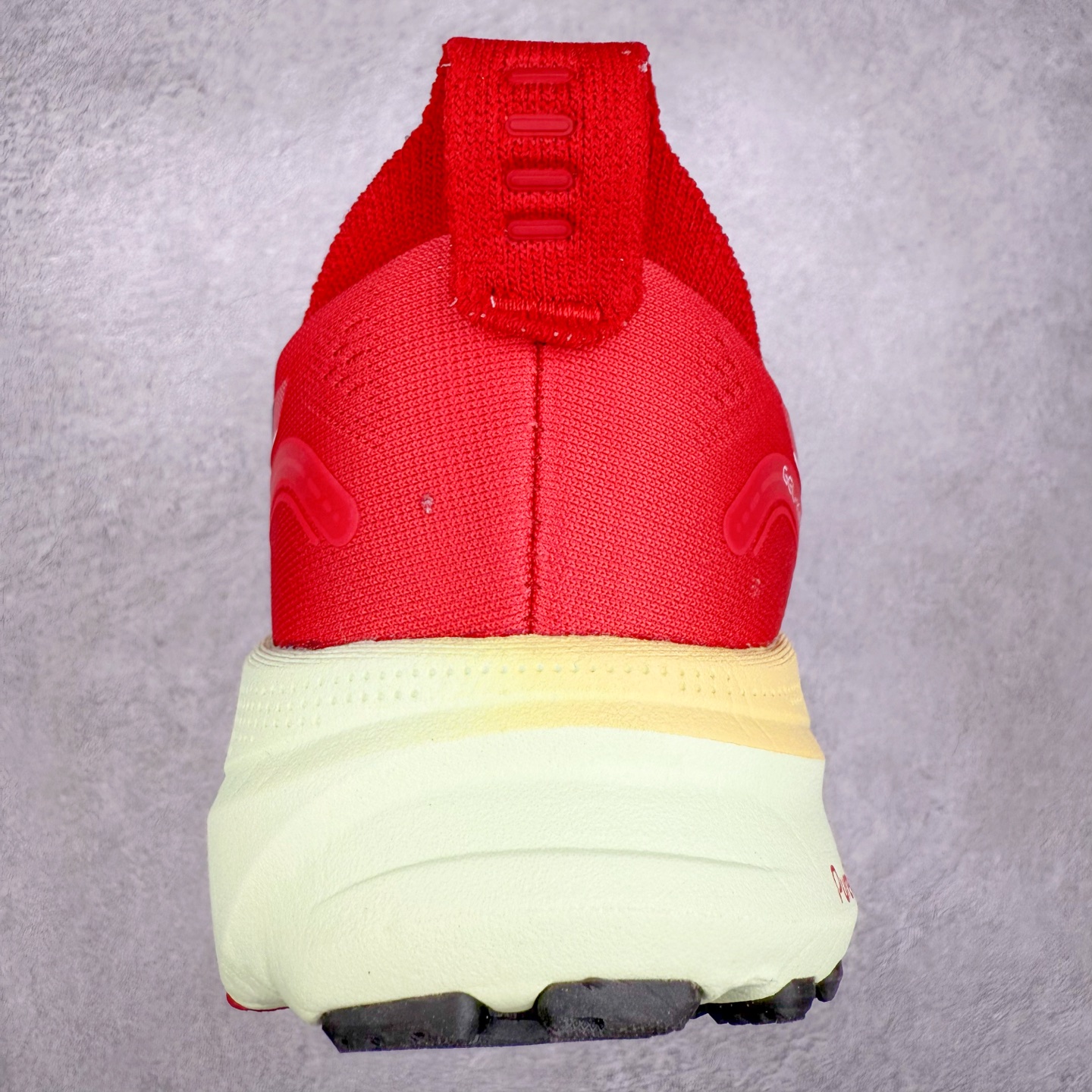 图片[8]-Asics Gel-Kayano 32 亚瑟士卡亚诺32代低帮专业有氧超轻量休闲运动全能慢跑鞋全球知名运动品牌ASICS正式推出新款GEL-KAYANO 32跑鞋，旨在通过全新稳定结构以提升产品可适性，满足跑者的足部稳定需求，让每一位跑者从起跑到结束都能够感受到焕然一新的稳定性与舒适性，从而帮助更多人找到身心平衡，获得自在舒适的健康生活方式。秉持着ASICS亚瑟士的设计哲学，全新一代GEL-KAYANO 32应运而生。为进一步升级产品的稳定性，GEL-KAYANO 采用了全新4D引导系统，通过内侧稳定装置提升可适性，满足足部稳定需求，帮助足弓迅速返回到平衡位置。作为基于生物力学研究打造的全新稳定结构，4D引导系统不仅提升了跑鞋对双脚的支撑性，它还将人体不同的运动状态纳入设计考量，帮助跑者在多种跑动强度下获得充足的稳定性和理想的舒适度。尺码：36 37 37.5 38 39.5 40 40.5 41.5 42 42.5 43.5 44 44.5 45-选品中心