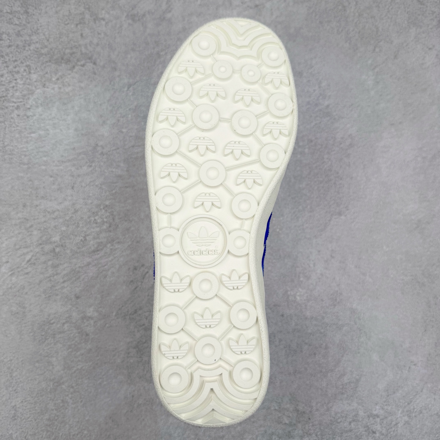 图片[9]-＃C2 AD Gazelle Indoor Trainers 羚羊内训系列低帮复古百搭休闲运动德训风板鞋 DD6601 90年代经典的复刻版！自60年代以足球训练鞋面世以来,Gazelle就以其经典设计席卷全球。1991年版本的复刻,再造经典Gazelle。采用皮革打造,搭配浊色细节,让这款经典更加简约。尺码：36 36⅔ 37⅓ 38 38⅔ 39⅓ 40 40⅔ 41⅓ 42 42⅔ 43⅓ 44⅓ 44⅔ 45-选品中心