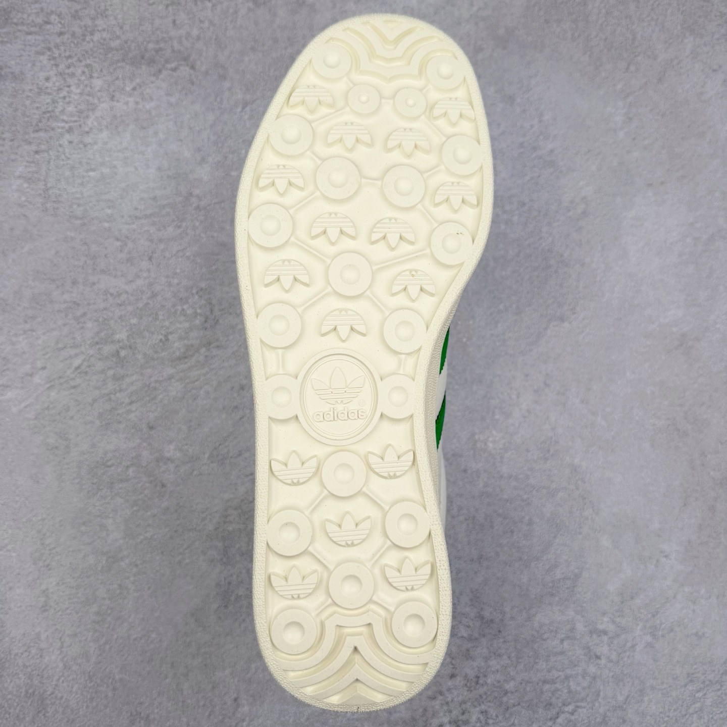 图片[7]-＃C2 AD Gazelle Indoor Trainers 羚羊内训系列低帮复古百搭休闲运动德训风板鞋 DD6606 90年代经典的复刻版！自60年代以足球训练鞋面世以来,Gazelle就以其经典设计席卷全球。1991年版本的复刻,再造经典Gazelle。采用皮革打造,搭配浊色细节,让这款经典更加简约。尺码：36 36⅔ 37⅓ 38 38⅔ 39⅓ 40 40⅔ 41⅓ 42 42⅔ 43⅓ 44⅓ 44⅔ 45-选品中心