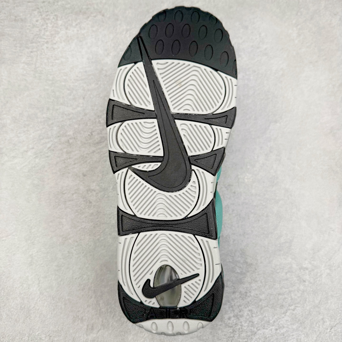 图片[9]-NK Air More Uptempo 皮蓬舒适防滑耐磨 低帮 复古篮球鞋 男女同款 实拍调校N版已经零色差零失真 百分百还原实物色彩所见即所得 不存在货不对板色差等低级问题 选购参考实物拍摄 不混卖不参货 只用心做好货严格选品 承诺混一赔十 尺码：36 36.5 37.5 38 38.5 39 40 40.5 41 42 42.5 43 44 44.5 45-选品中心