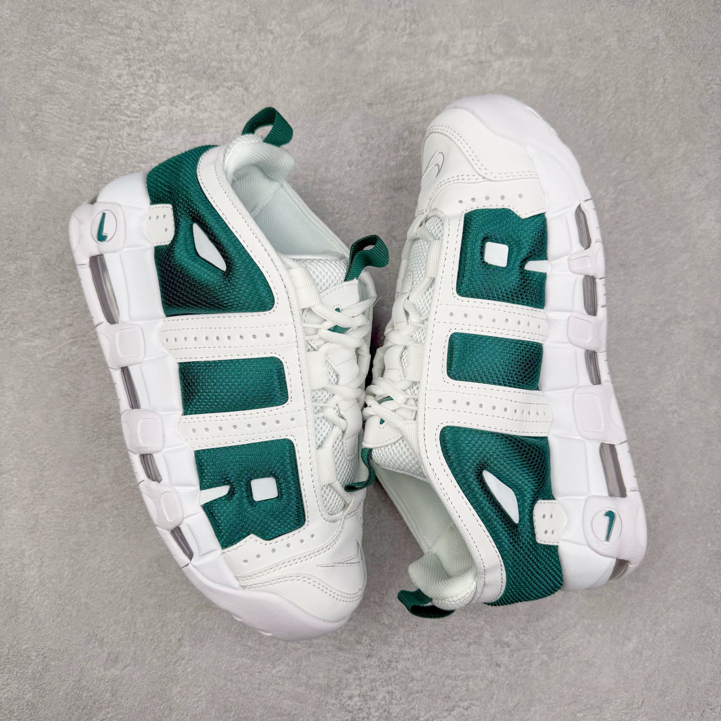 图片[3]-NK Air More Uptempo 皮蓬舒适防滑耐磨 低帮 复古篮球鞋 男女同款 实拍调校N版已经零色差零失真 百分百还原实物色彩所见即所得 不存在货不对板色差等低级问题 选购参考实物拍摄 不混卖不参货 只用心做好货严格选品 承诺混一赔十 尺码：36 36.5 37.5 38 38.5 39 40 40.5 41 42 42.5 43 44 44.5 45-选品中心