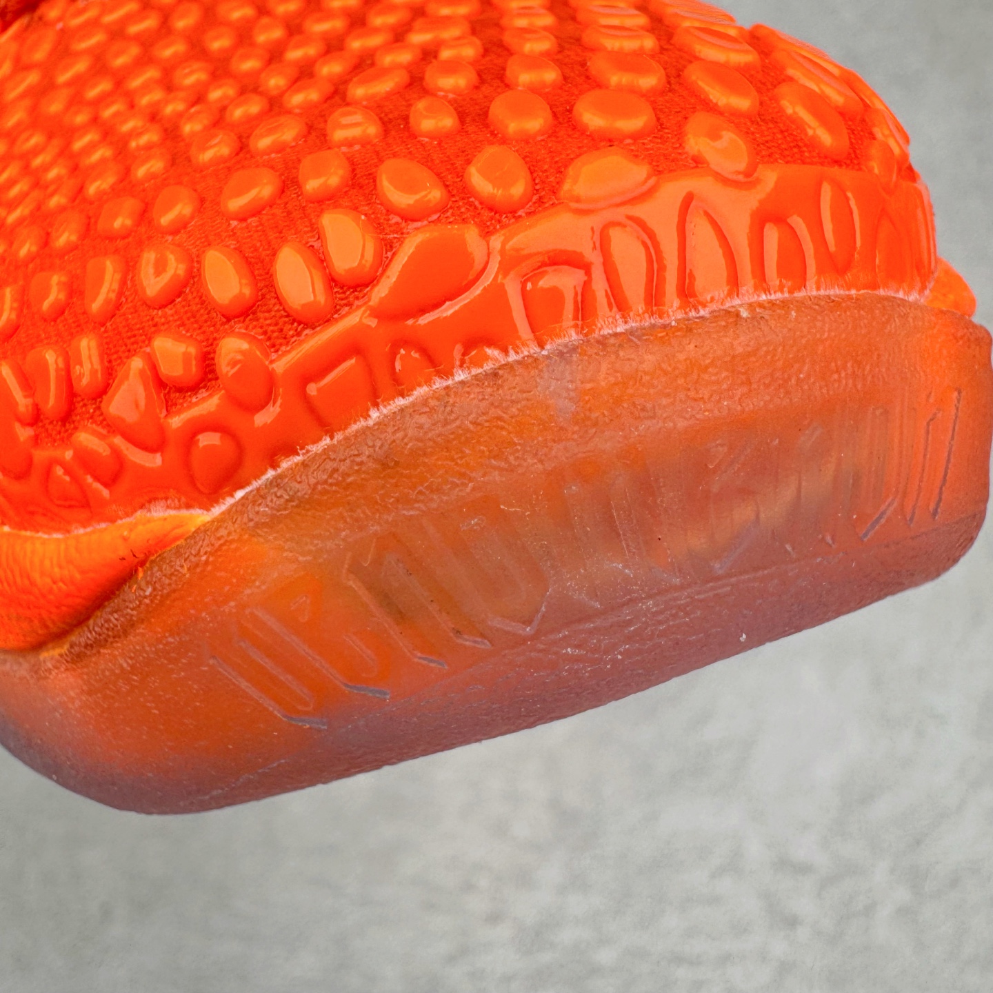 图片[15]-＃灭世海外版 NK Zoom Kobe 6 Protro 科比六代 橙银色 IH1871-800 纯原海外版气垫品质吊打各路纯原 气压➕耐久双重保障 前掌ZOOM TURBO➕后掌马蹄Zoom 后掌澎湃脚感无出其右 全套冲刀改版 鞋型还原度95% 宽脚选手必入货品 鞋头2.5mm上翘空间 不挤脚 完美释放脚趾活动空间 正码正拍 脚型适配性 市场最强没有之一 鞋面工艺全新升级 100%对标正品 原厂聚氨酯蛇鳞 珠光密度同步正品 Swoosh喷漆工艺 还原度接近100% 全新后跟TPU模具 正确S型弧度 区分市场纯原（市场纯原采用公版模具 后跟TPU几乎无弧度）国产天花板橡胶配方 抓地力爆炸 海外口碑炸裂 鞋舌LOGO正确内嵌压印 原厂碳板 正确原盒 厚积薄发 王者归来 拒绝杀猪 拒绝套路 灭世纯原海外版科比系列 致力打造实战第一标杆 尺码：39-47.5 全新模具 正码正拍-选品中心